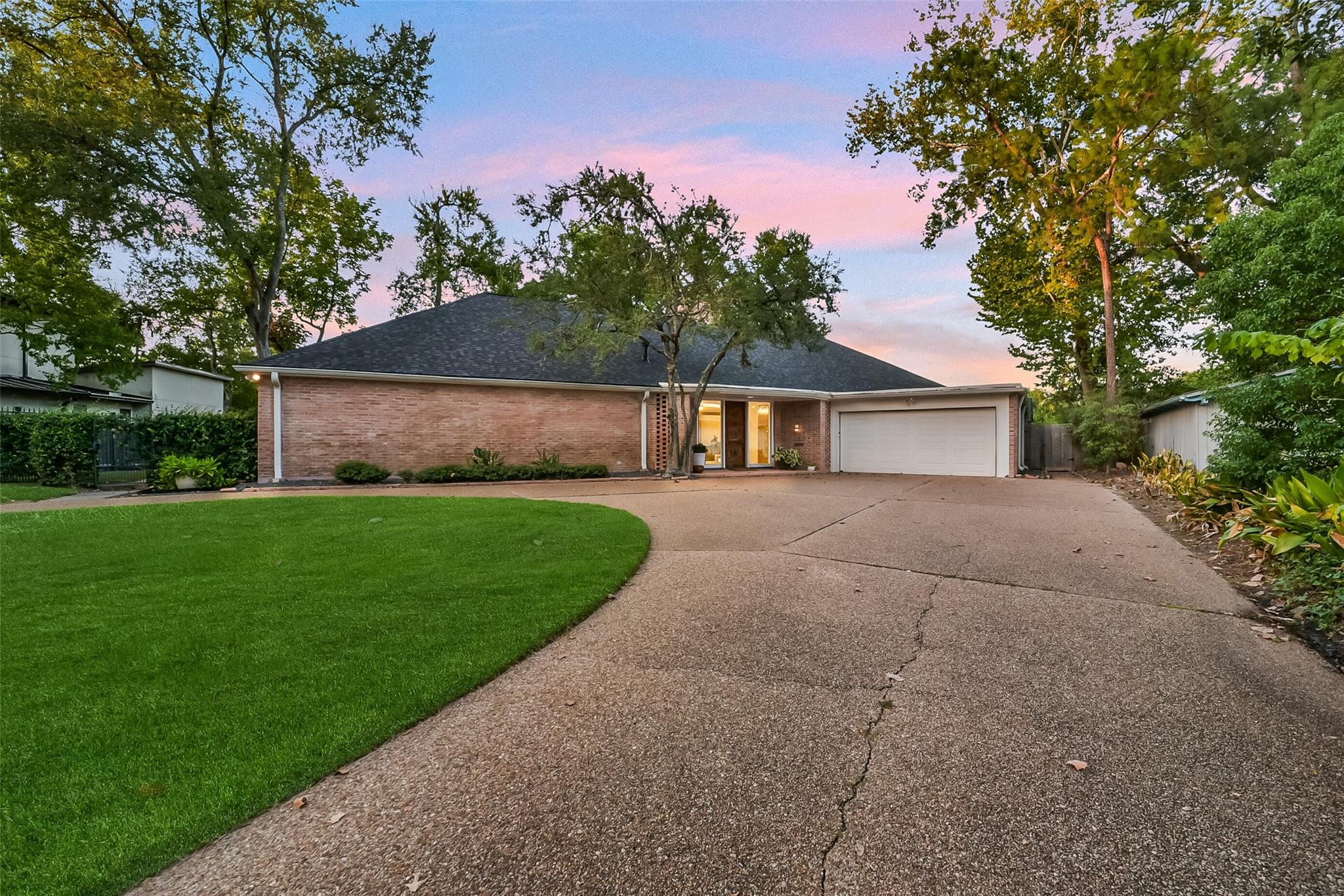 210 Pine Hollow Lane