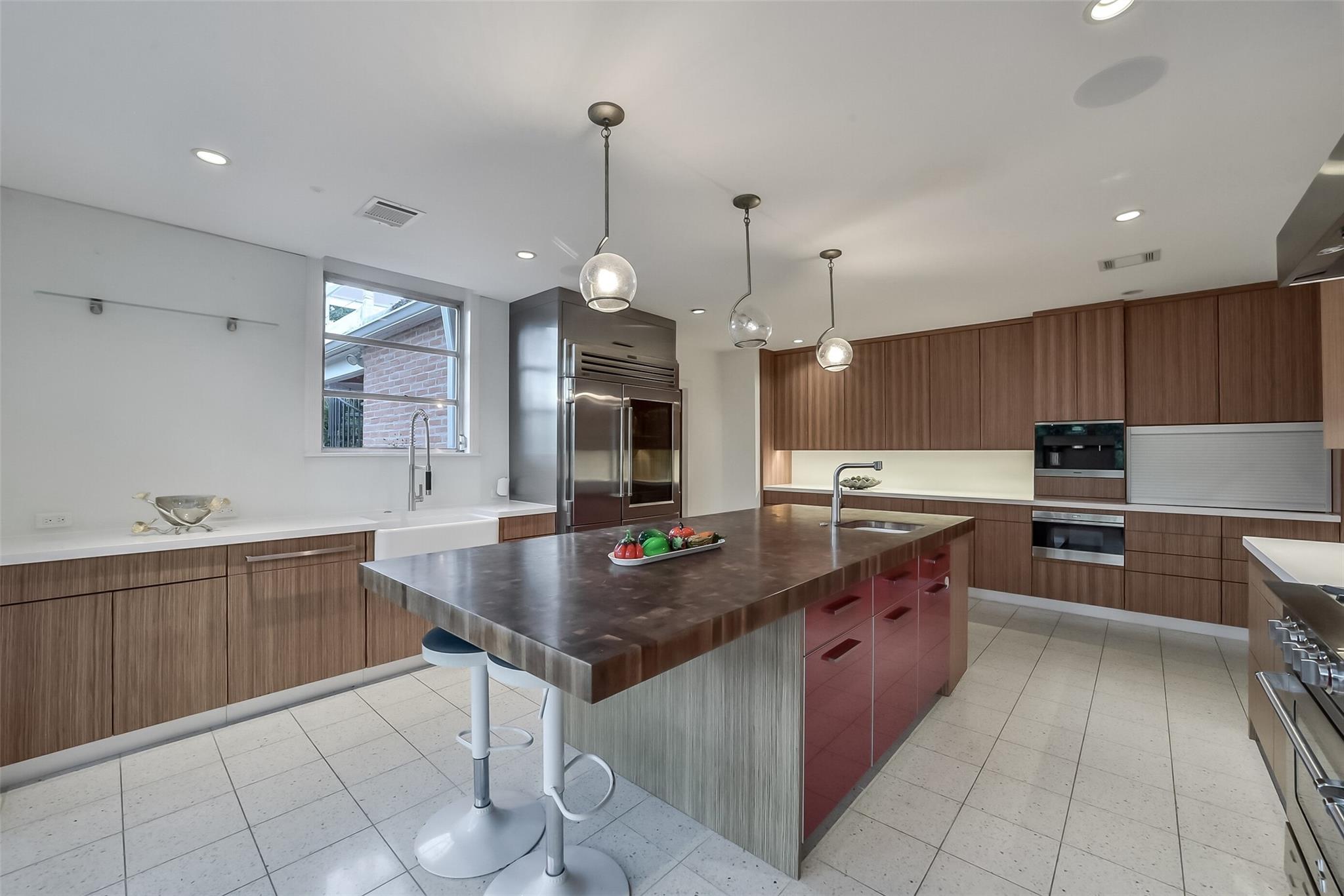 210 Pine Hollow Lane