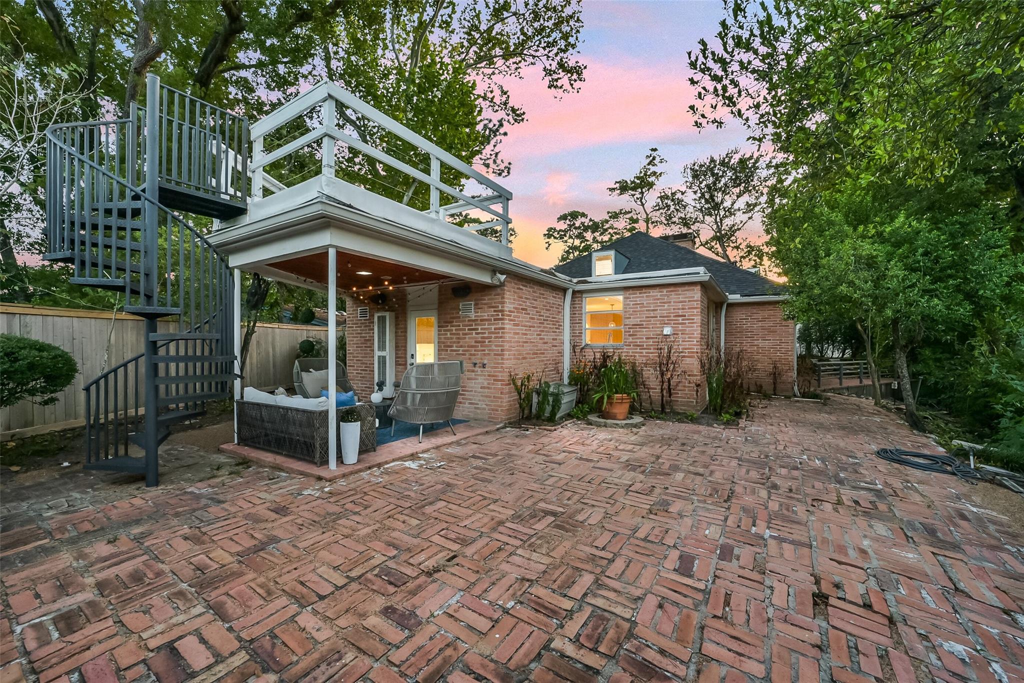 210 Pine Hollow Lane