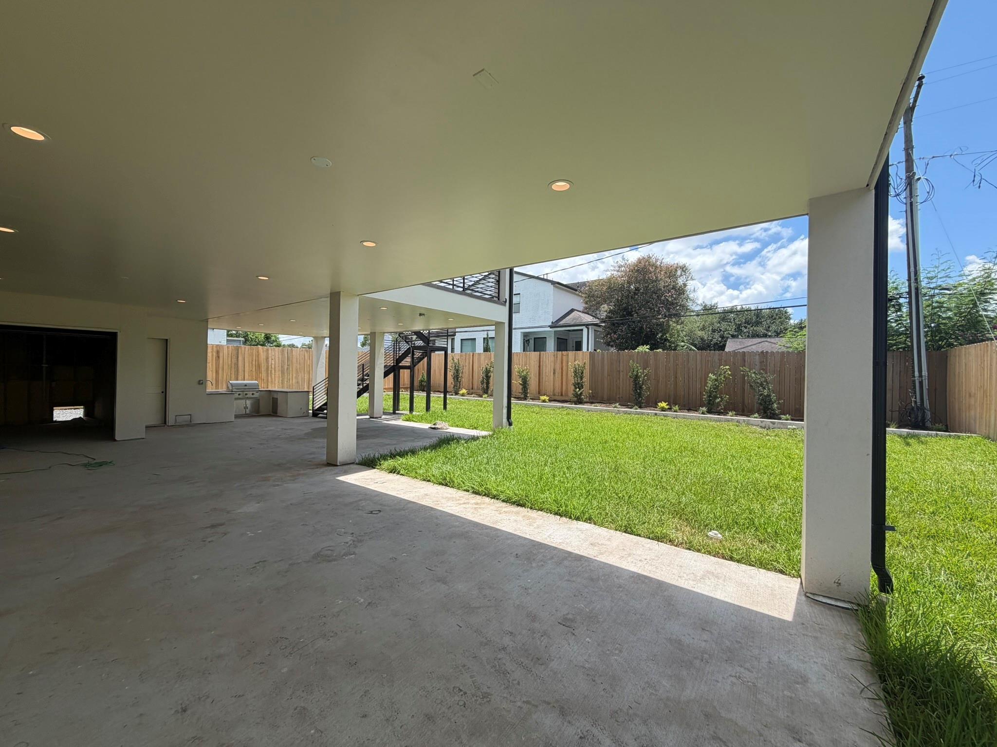 4927 Heatherglen Drive