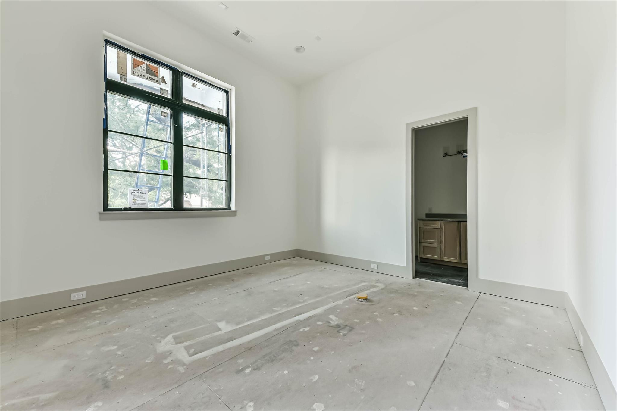 4927 Heatherglen Drive