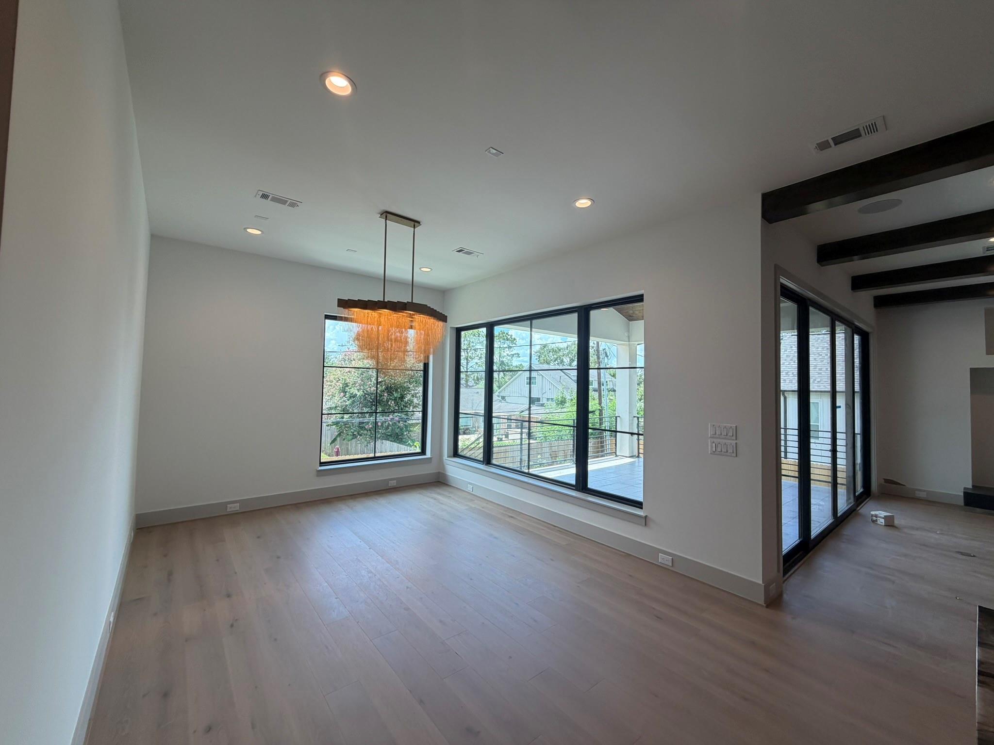 4927 Heatherglen Drive