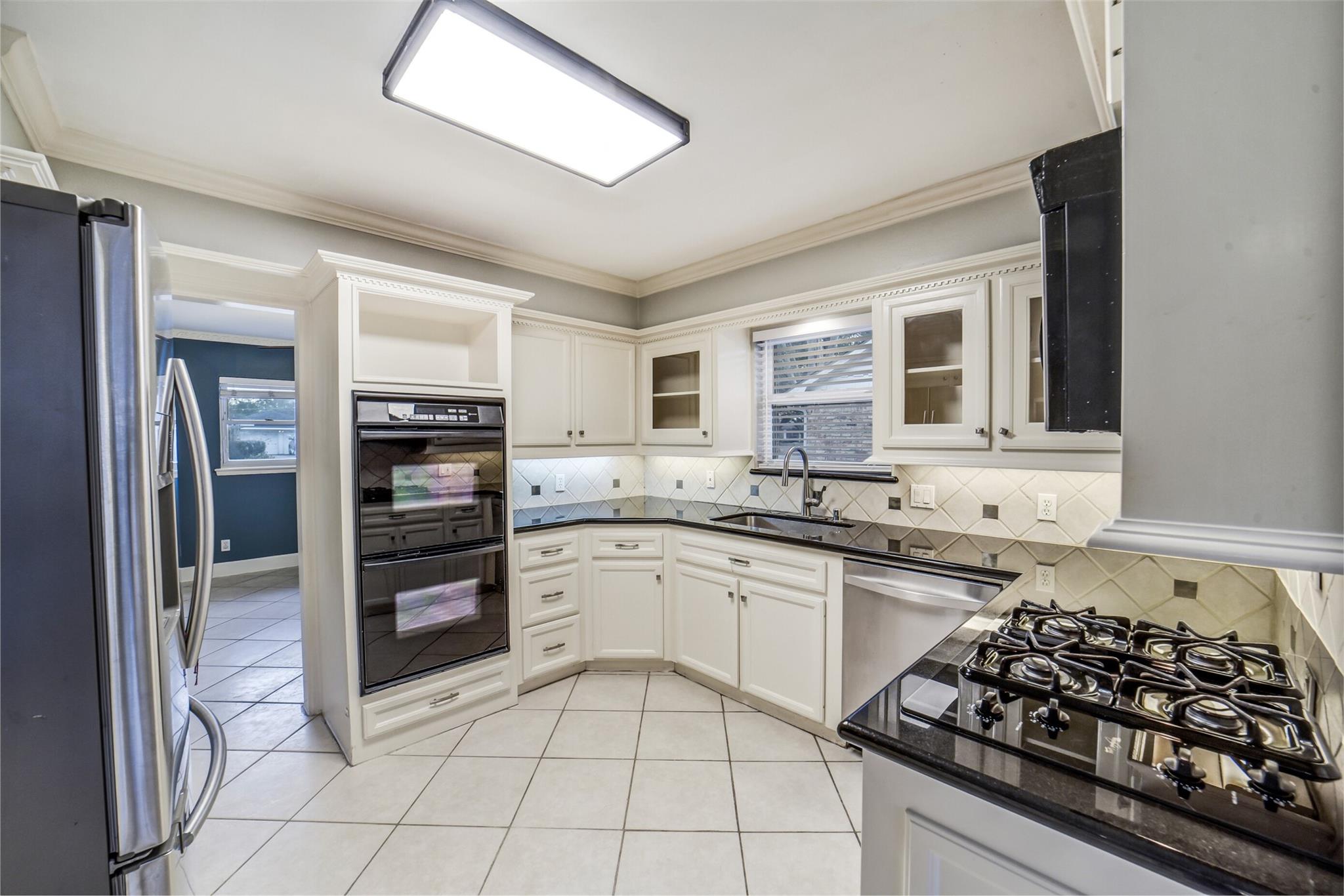 5322 Rutherglenn Drive