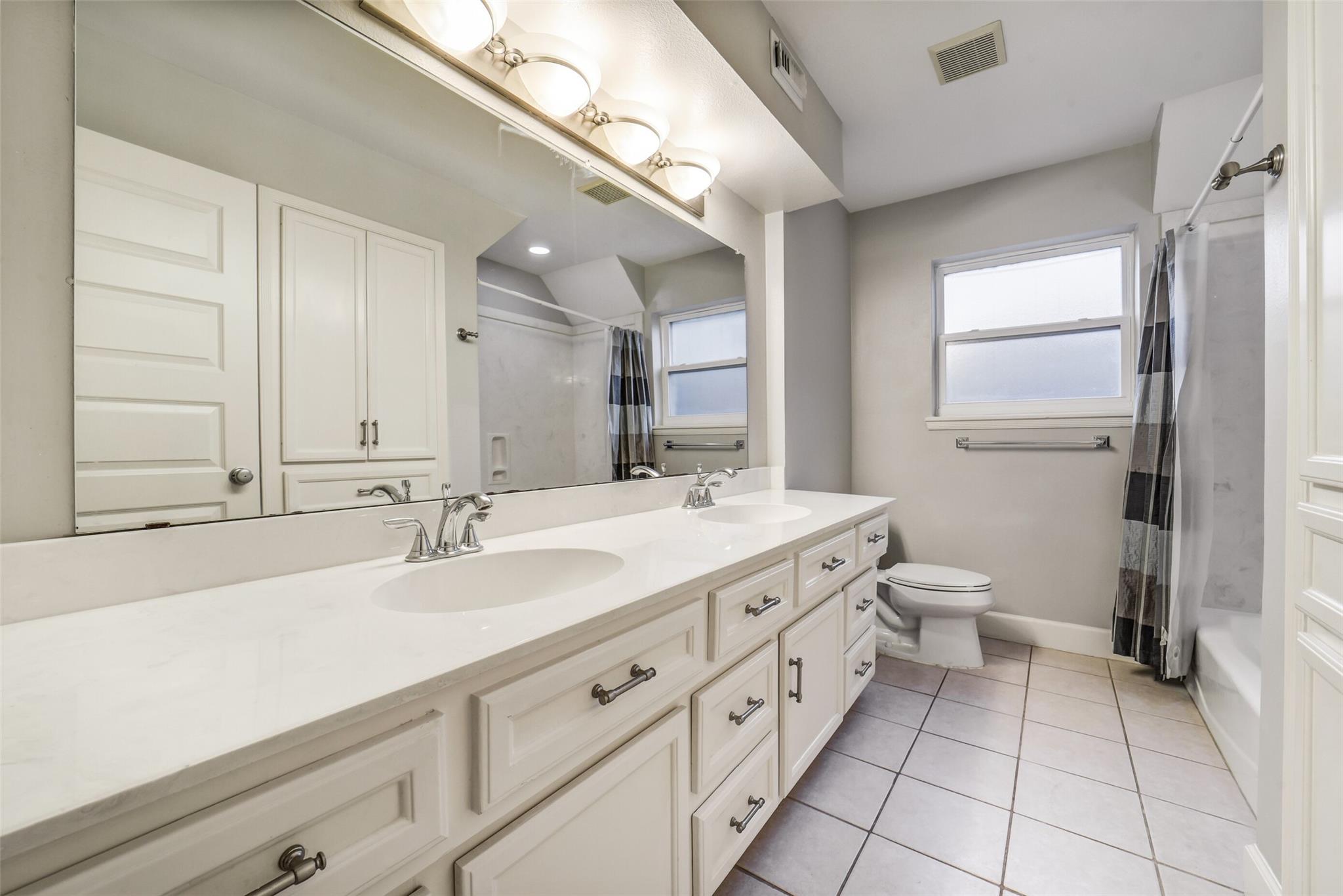 5322 Rutherglenn Drive