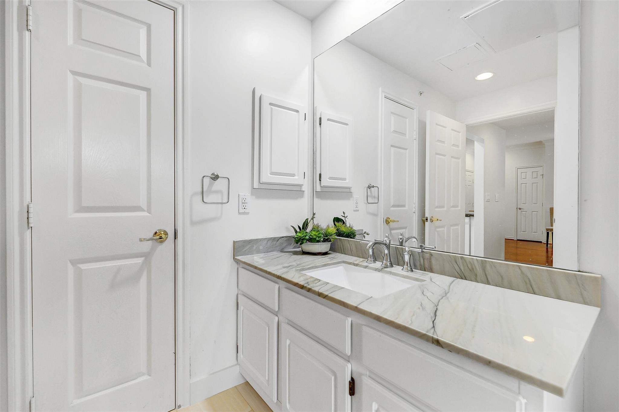 2400 Mccue Road # 315