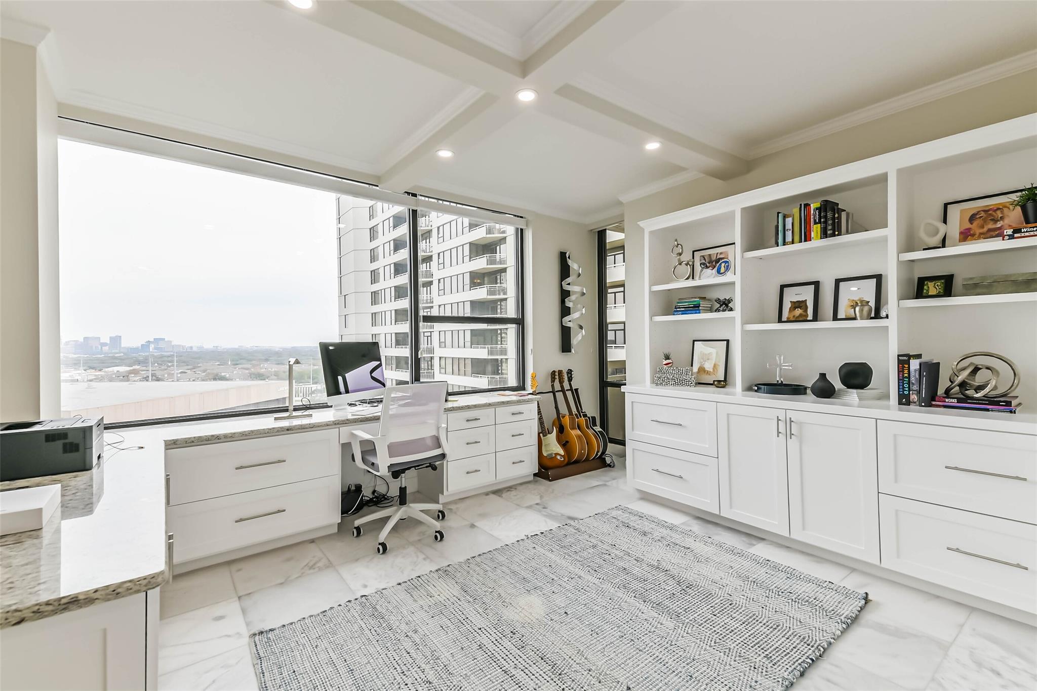 14 Greenway Plaza # 15P
