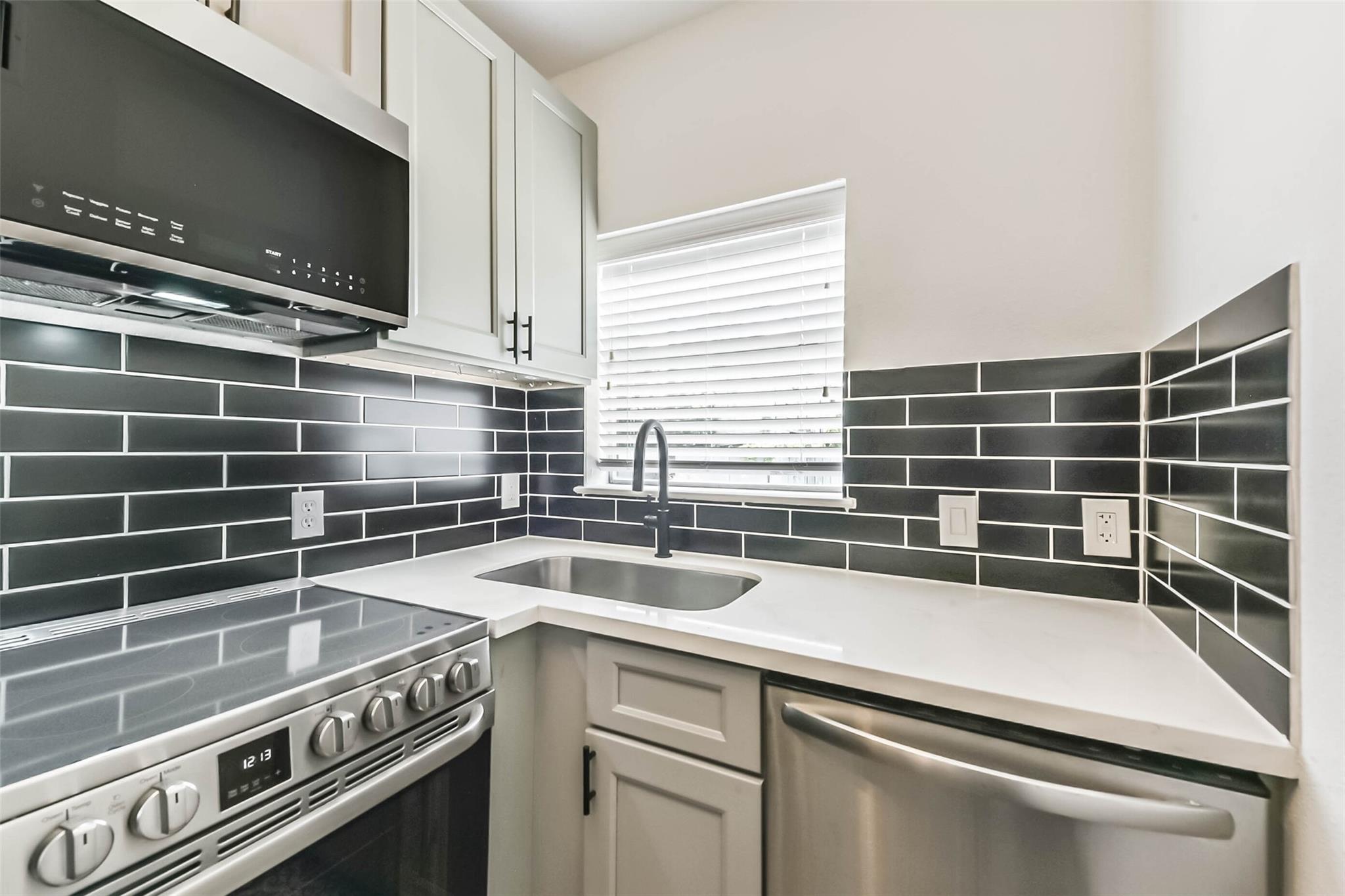 415 Fairview Avenue # 4