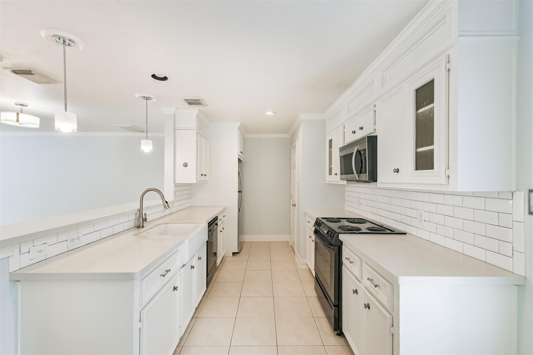 738 Redwing Place Drive