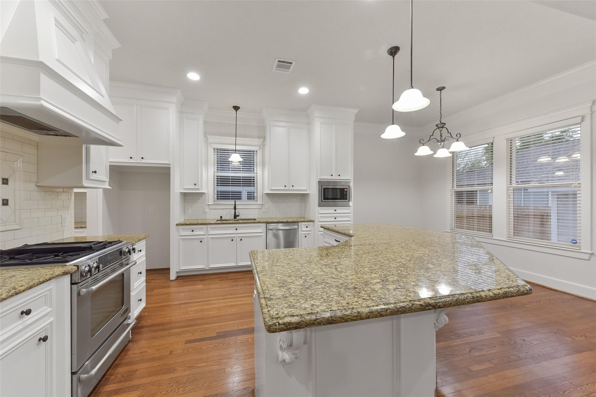 450 W 16th Street