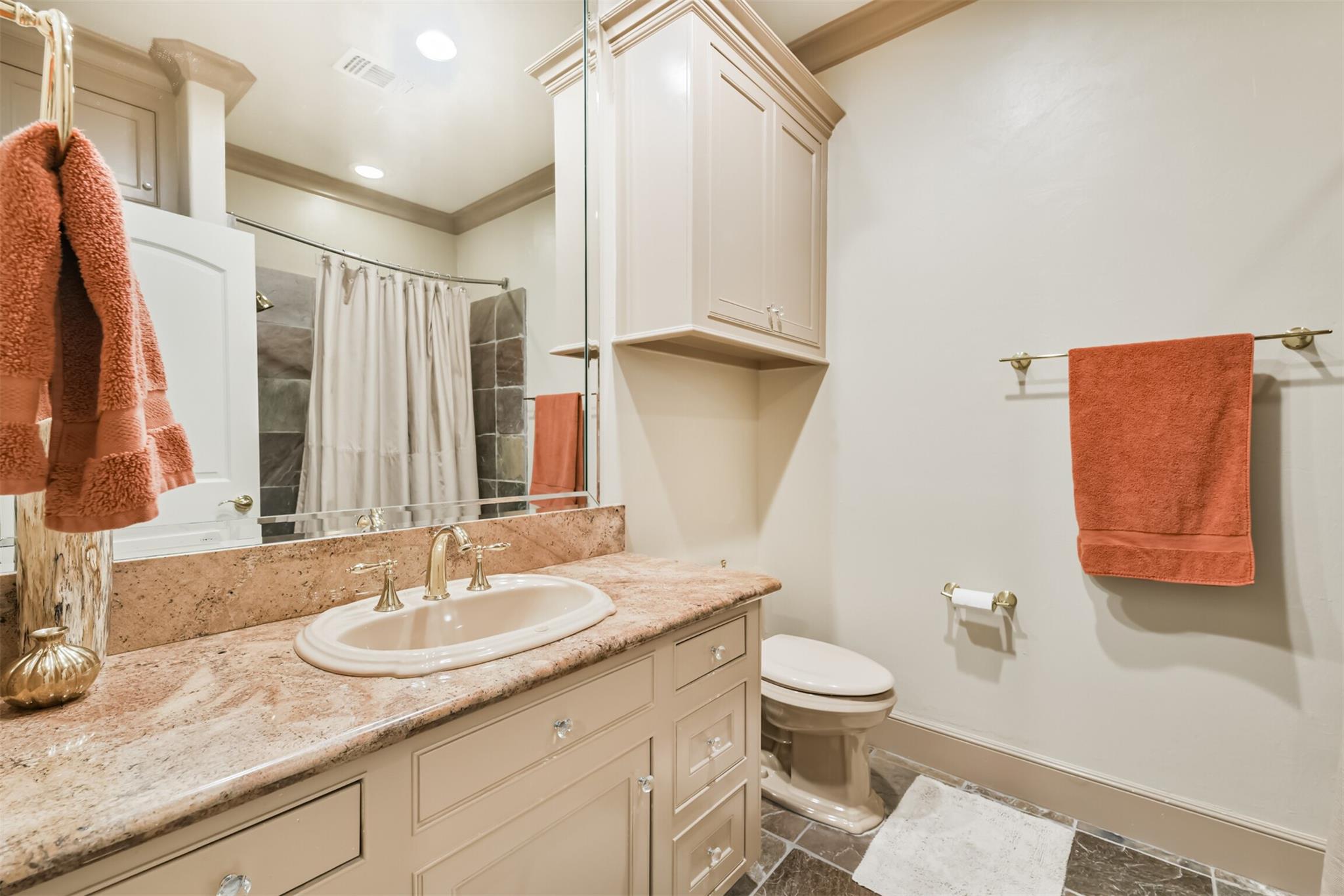 52 Briar Hollow Lane