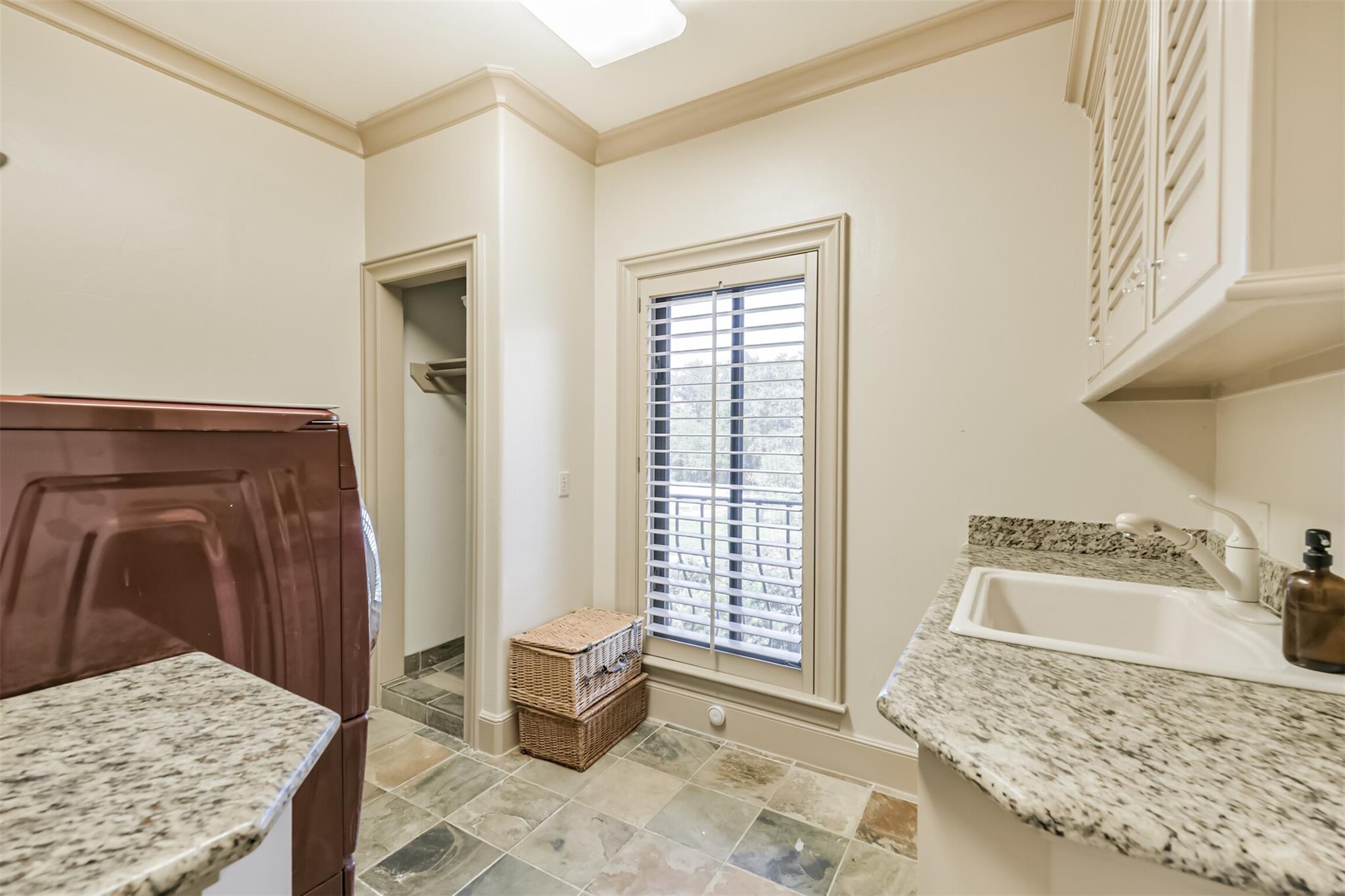 52 Briar Hollow Lane