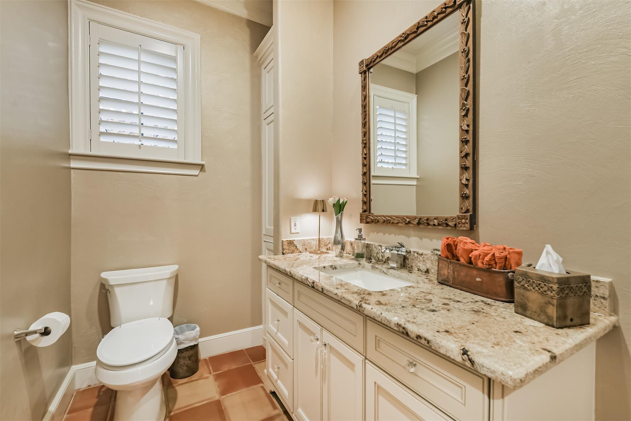 52 Briar Hollow Lane