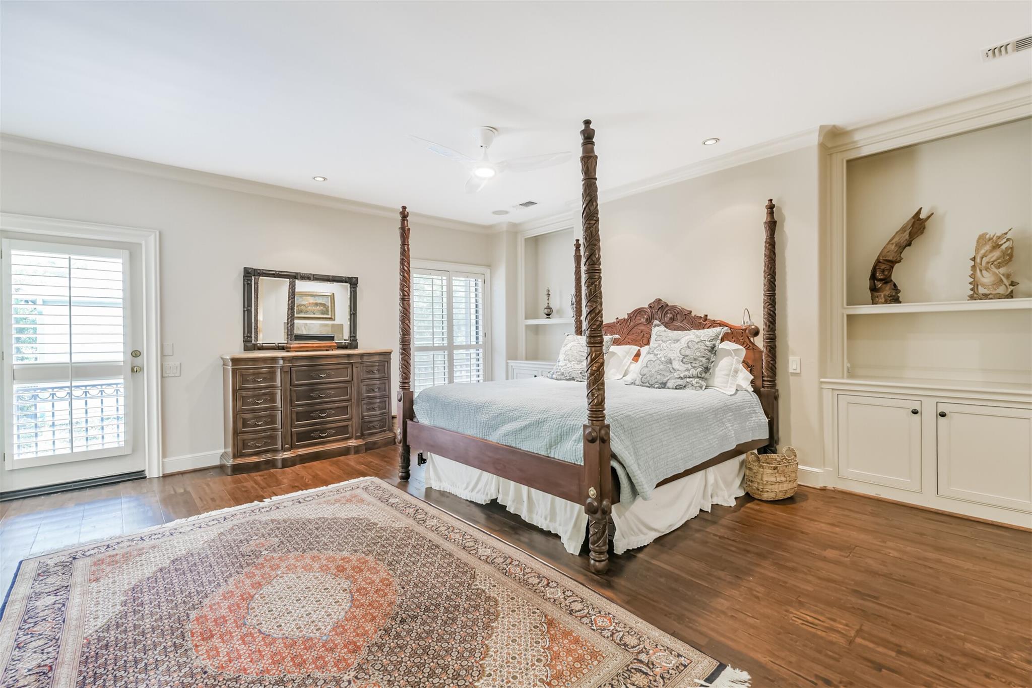 52 Briar Hollow Lane