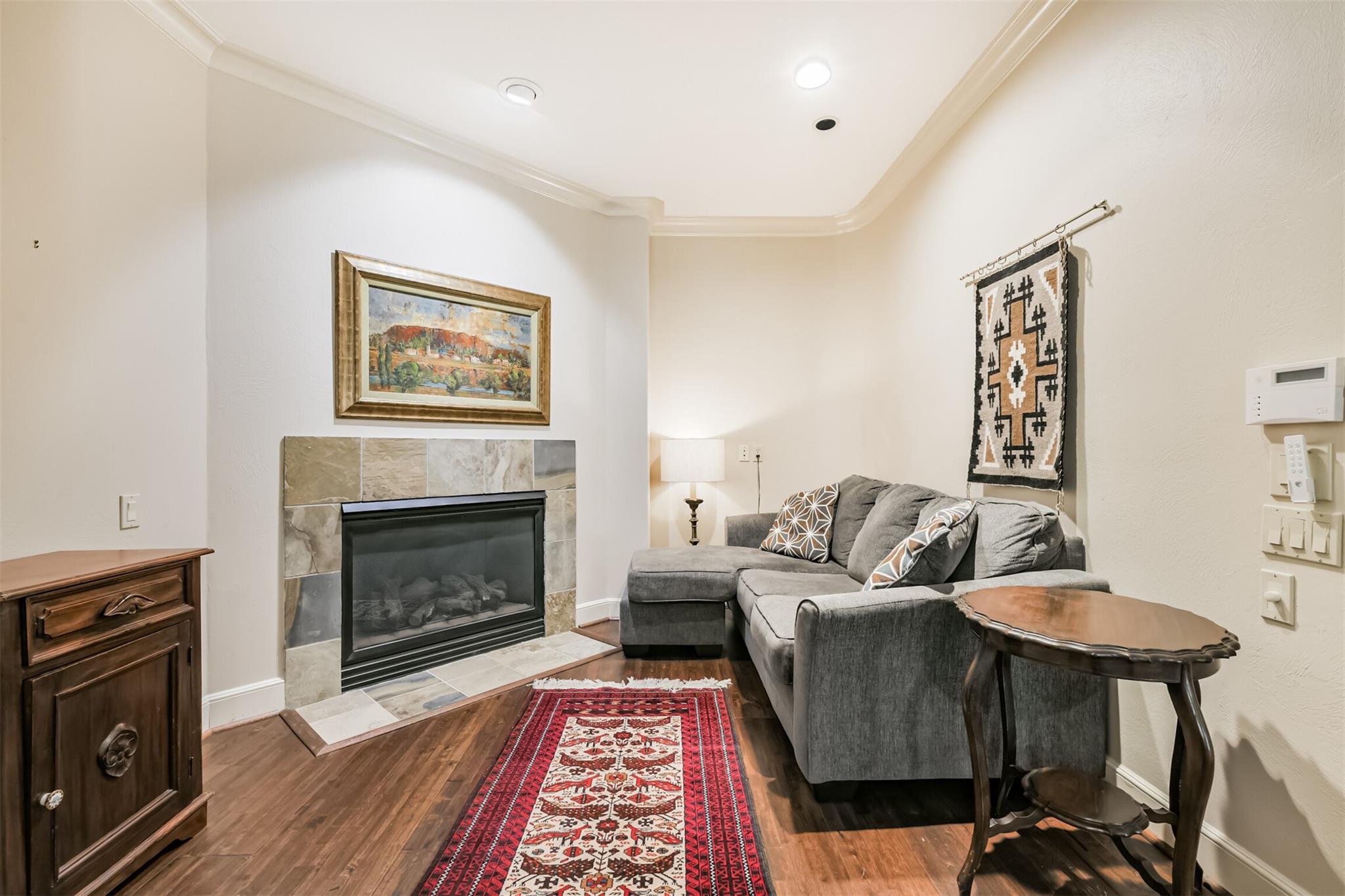 52 Briar Hollow Lane