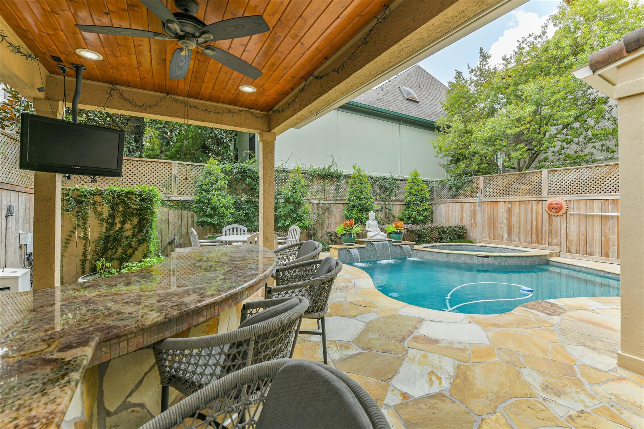 52 Briar Hollow Lane