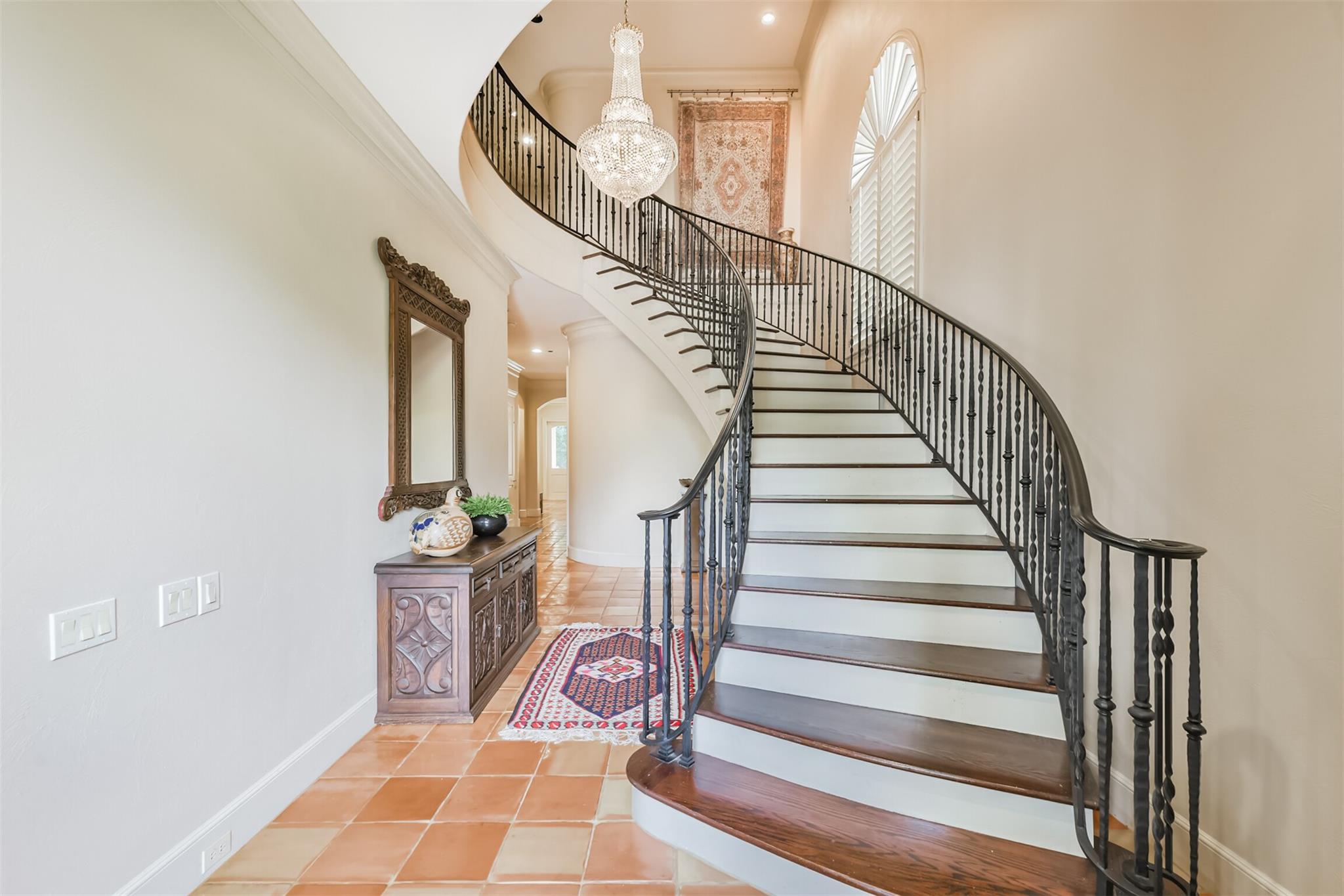 52 Briar Hollow Lane