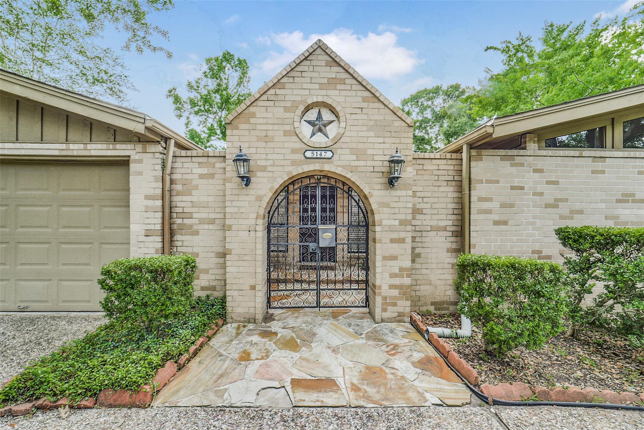 5147 Beechnut Street