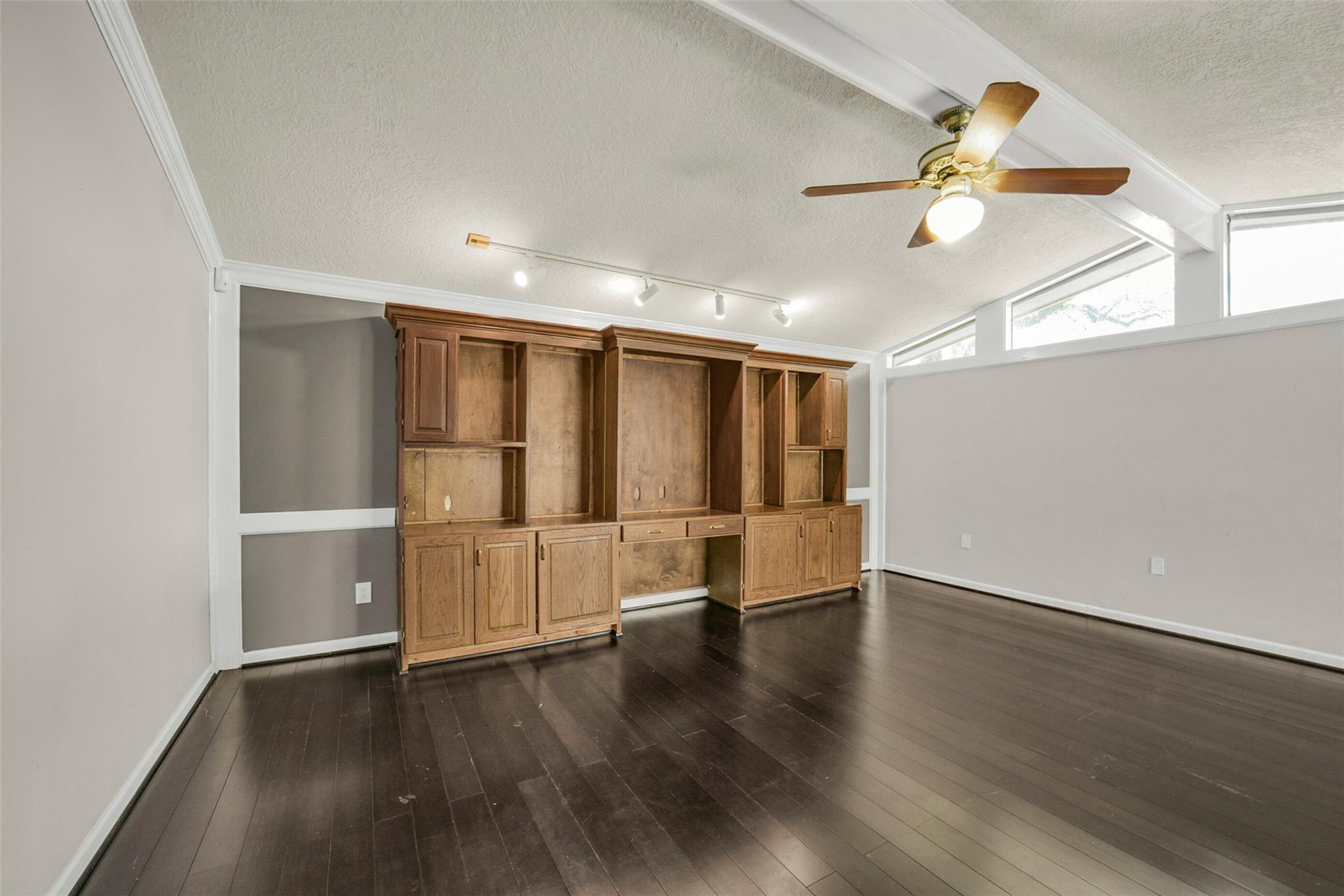 5147 Beechnut Street