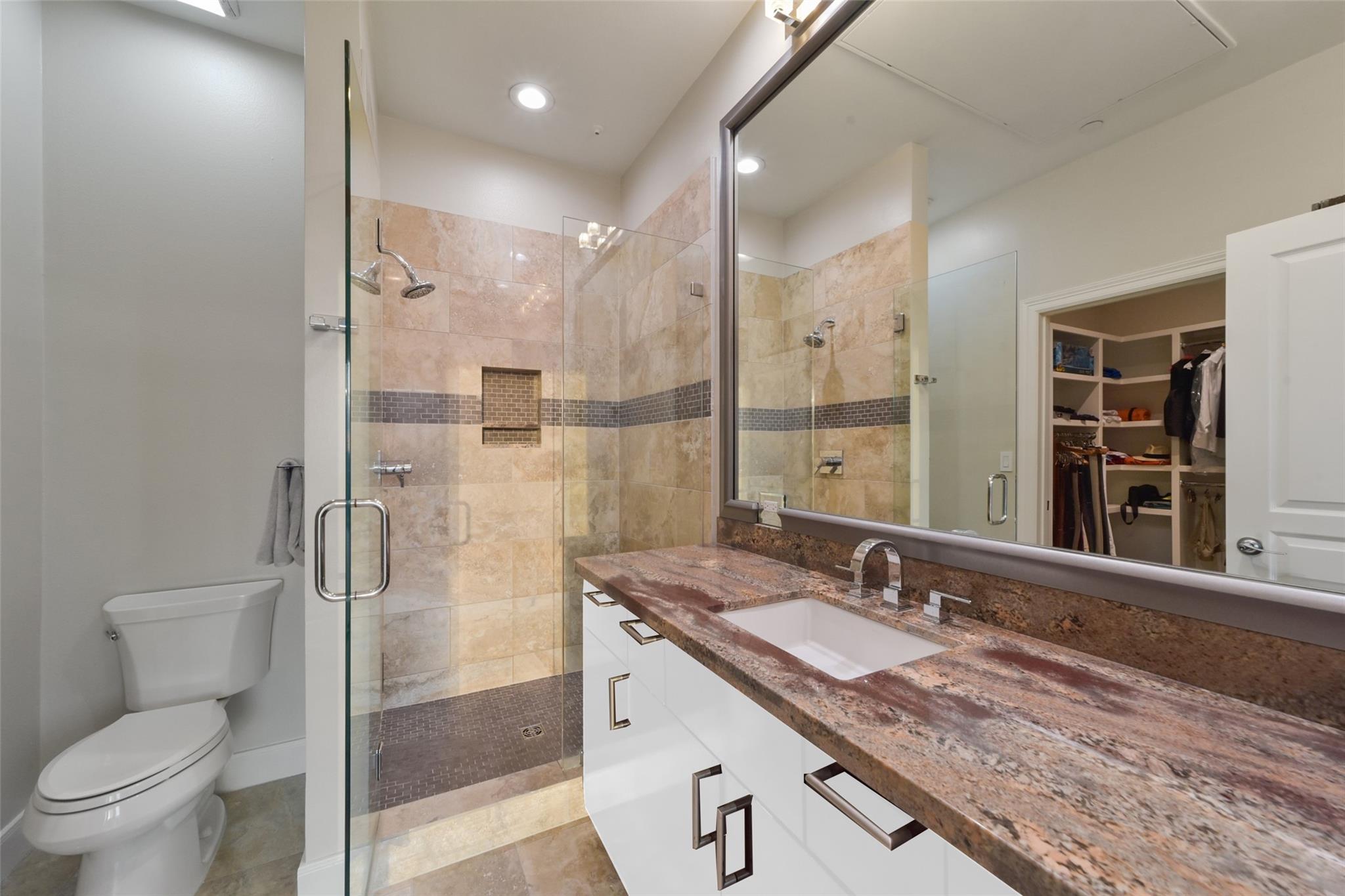 3333 Allen Parkway # 3003