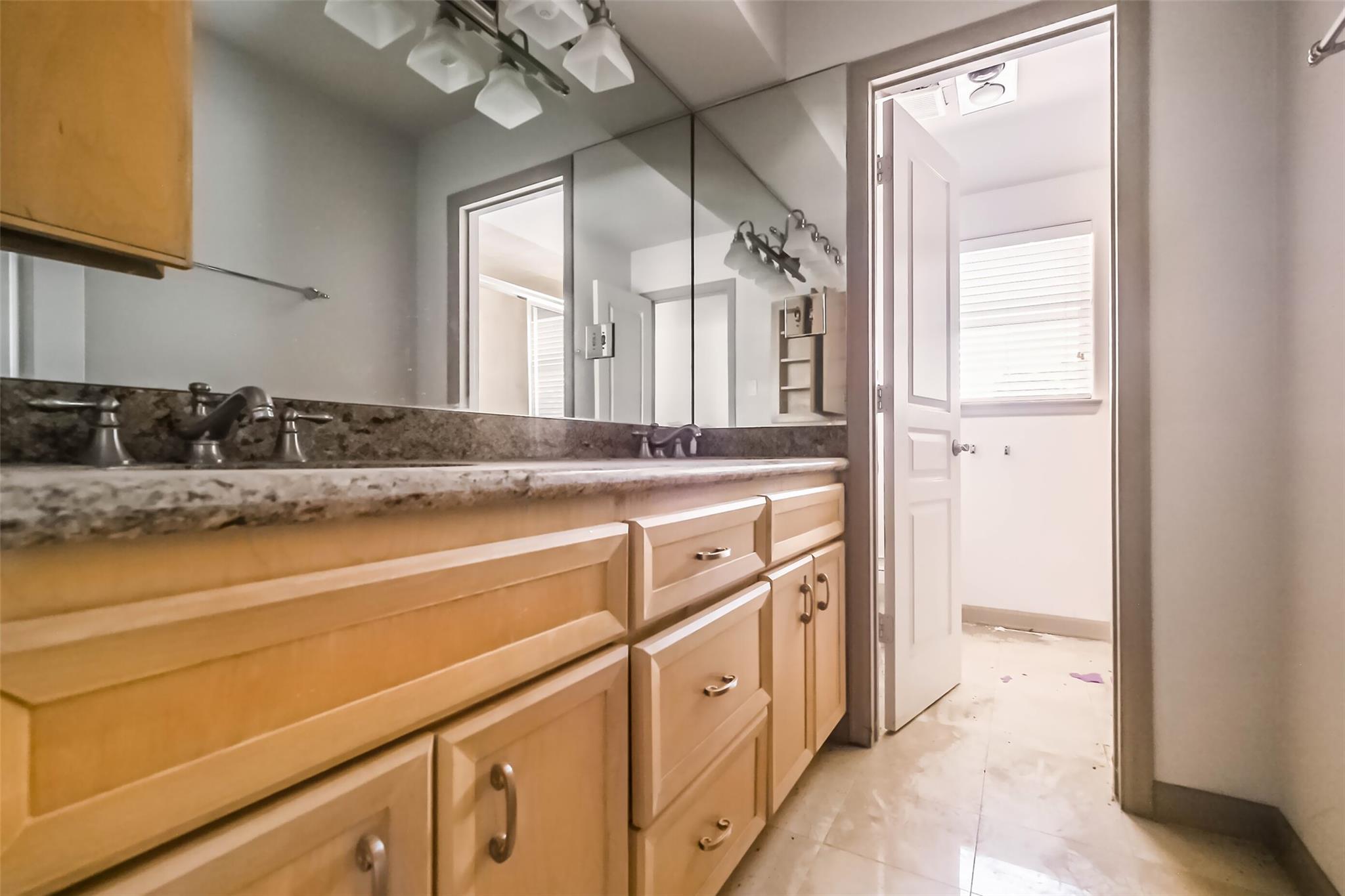 5218 Contour Place, Houston