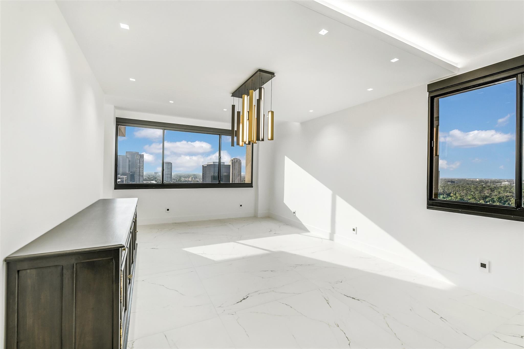 49 Briar Hollow Lane # 1904