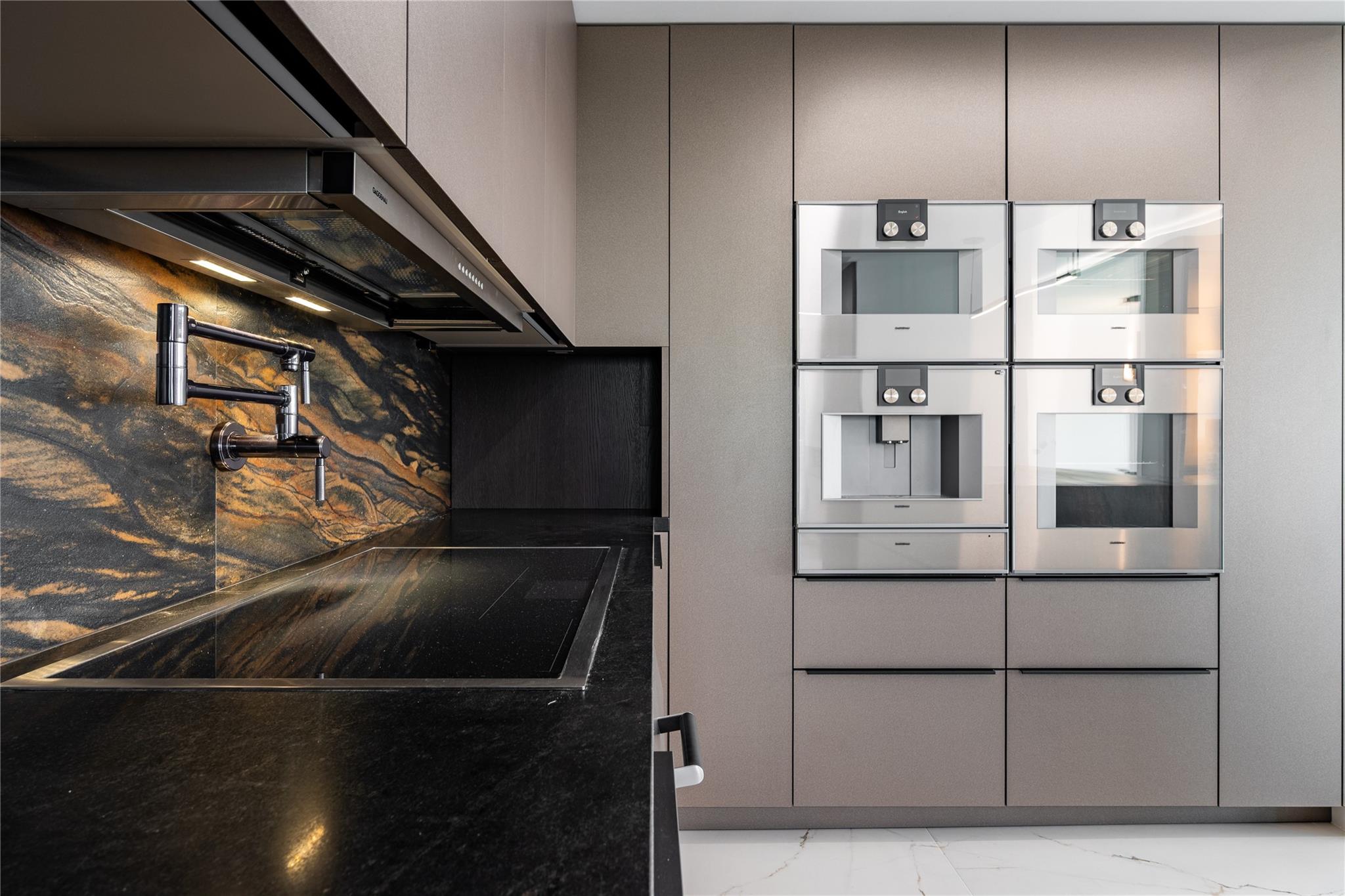 49 Briar Hollow Lane # 1904