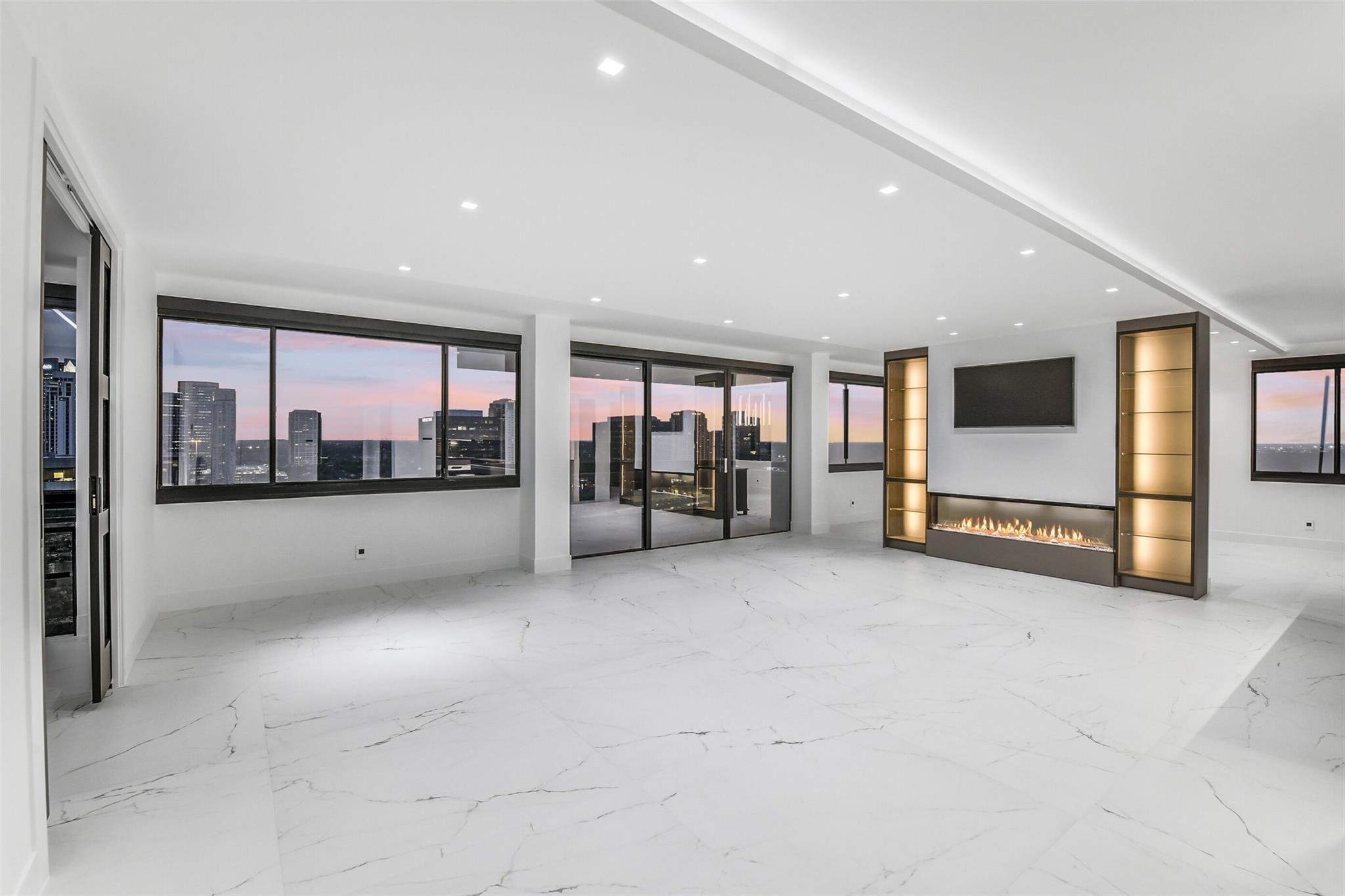 49 Briar Hollow Lane # 1904