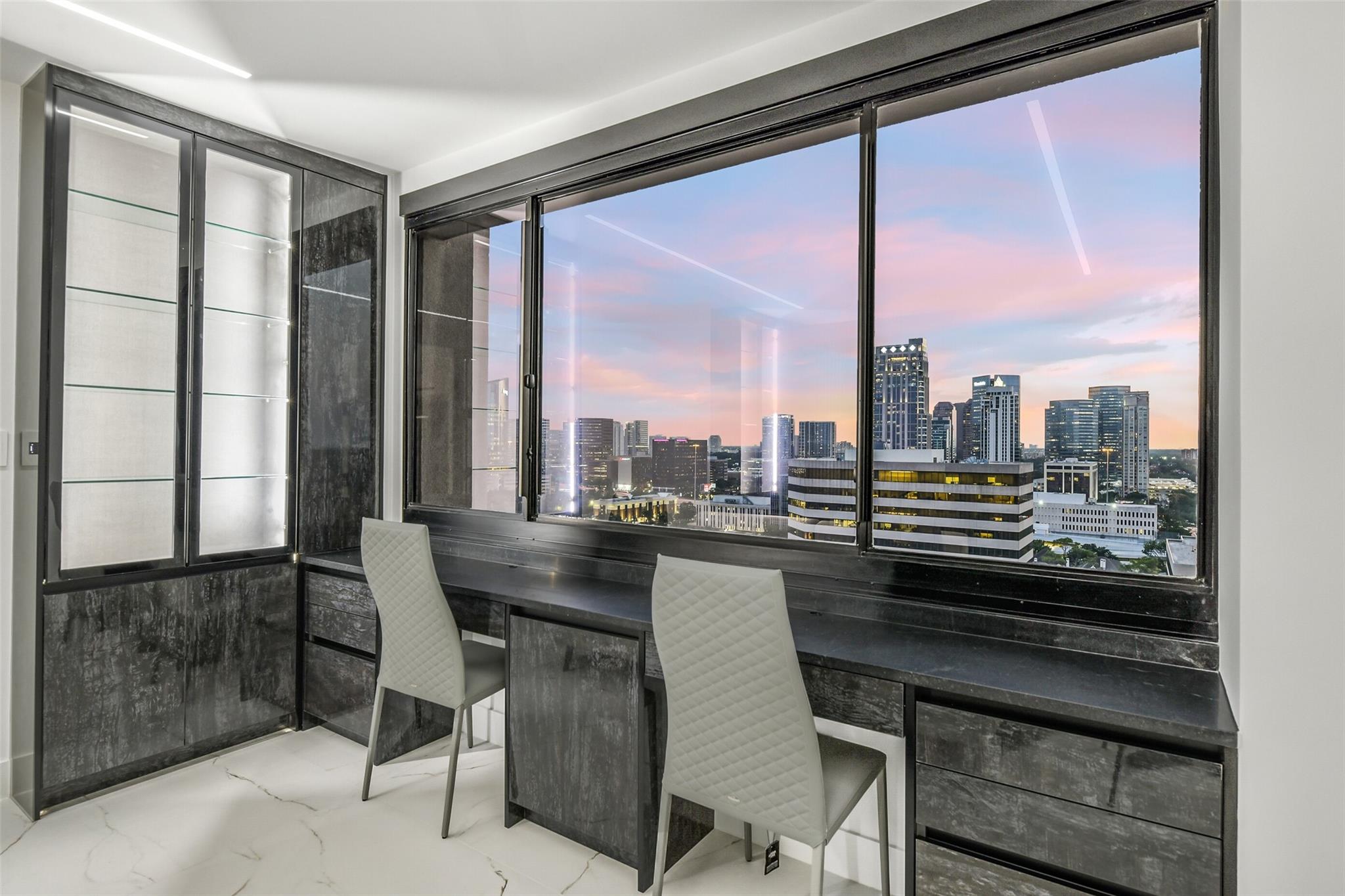 49 Briar Hollow Lane # 1904