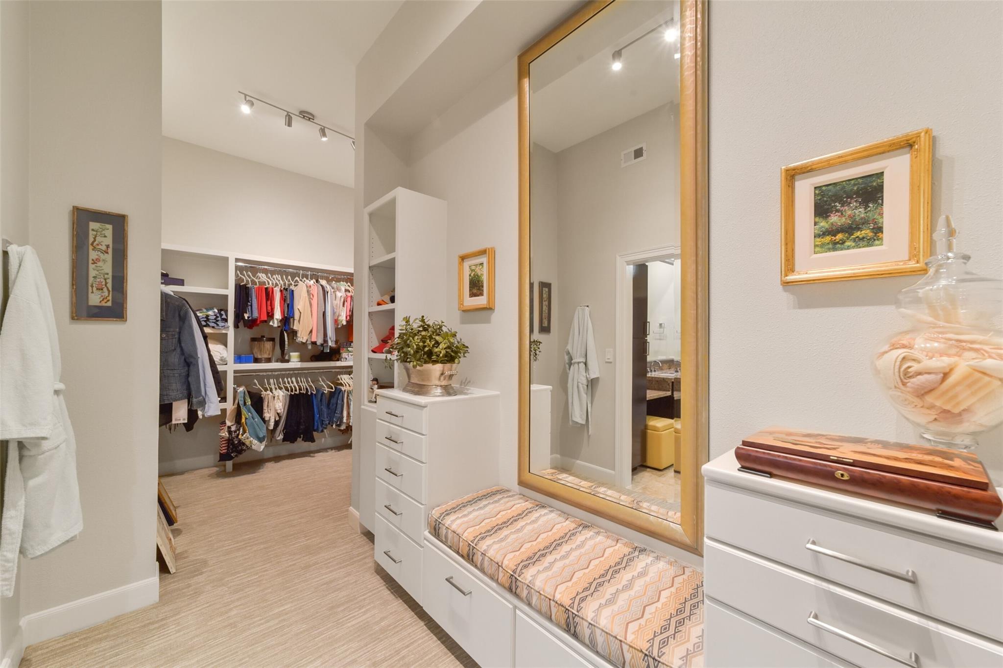 3333 Allen Parkway # 3003