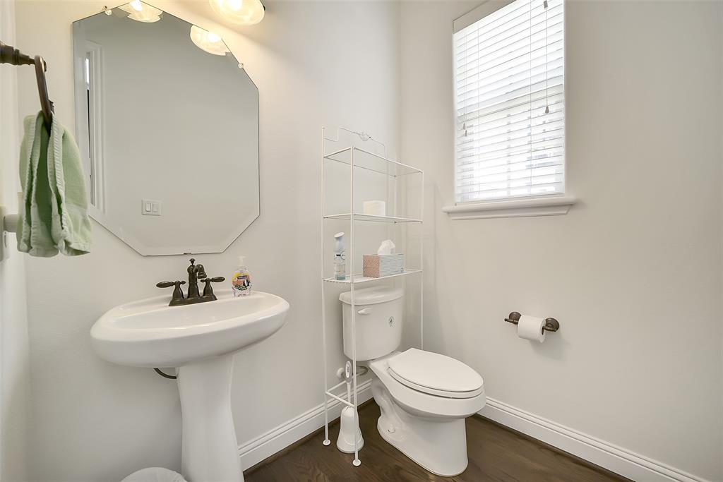 925 W 19th Street Street # B
