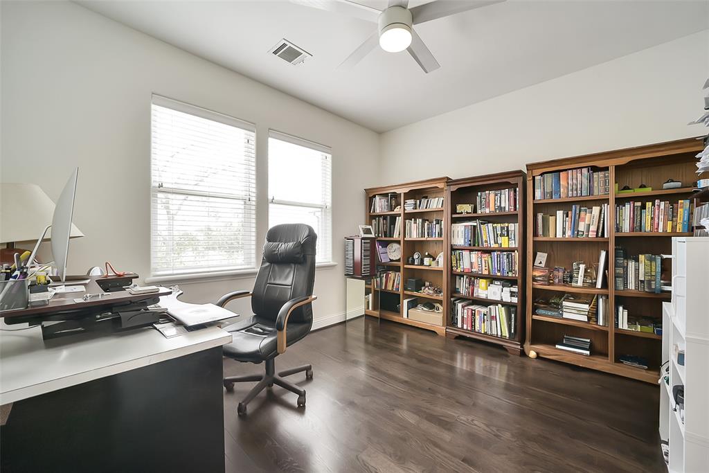925 W 19th Street Street # B