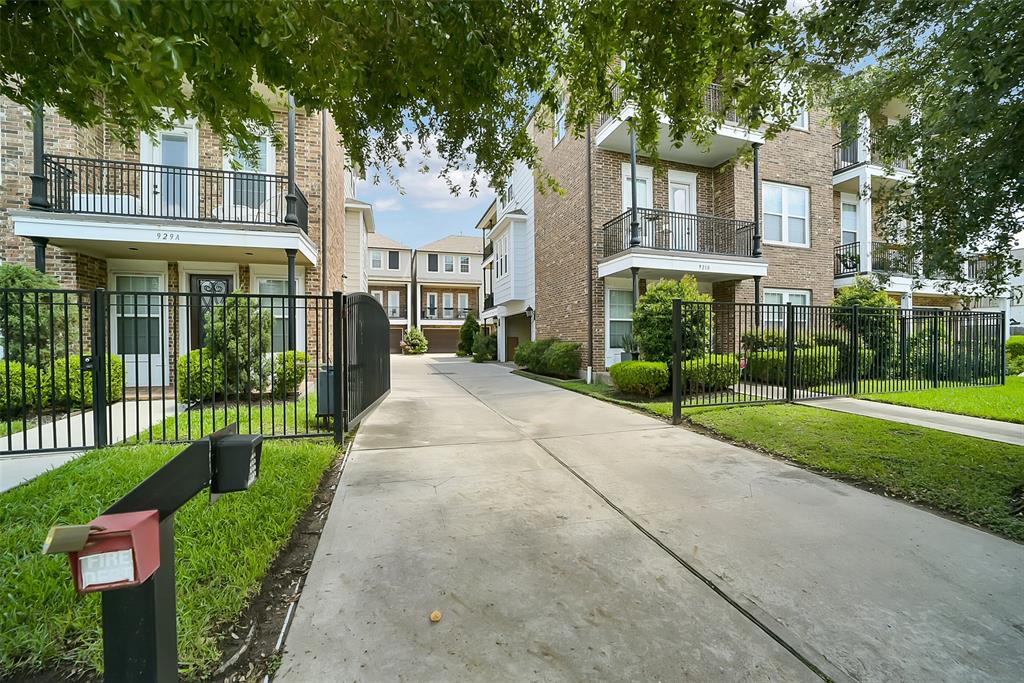 925 W 19th Street Street # B