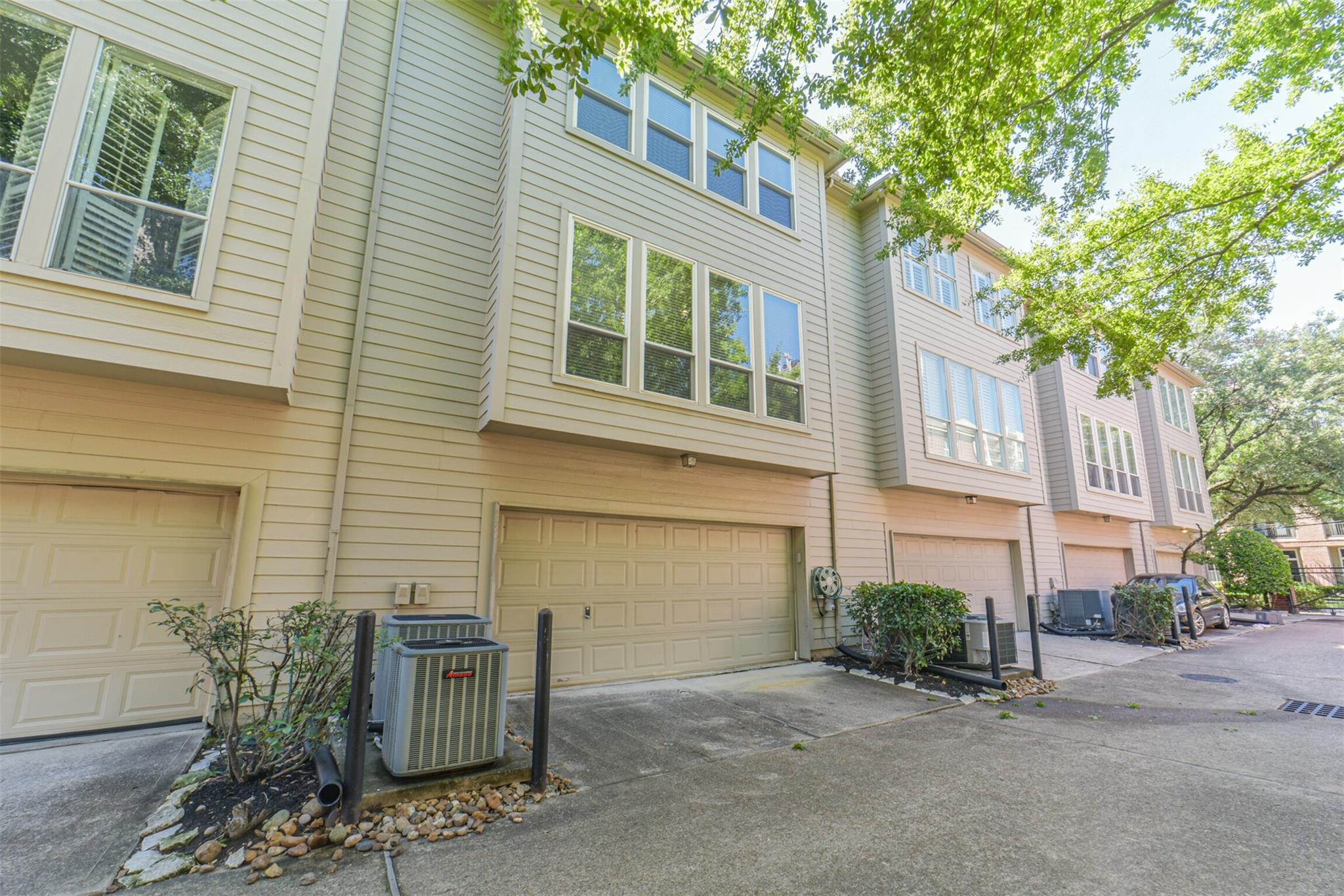 227 Mcgowen Street