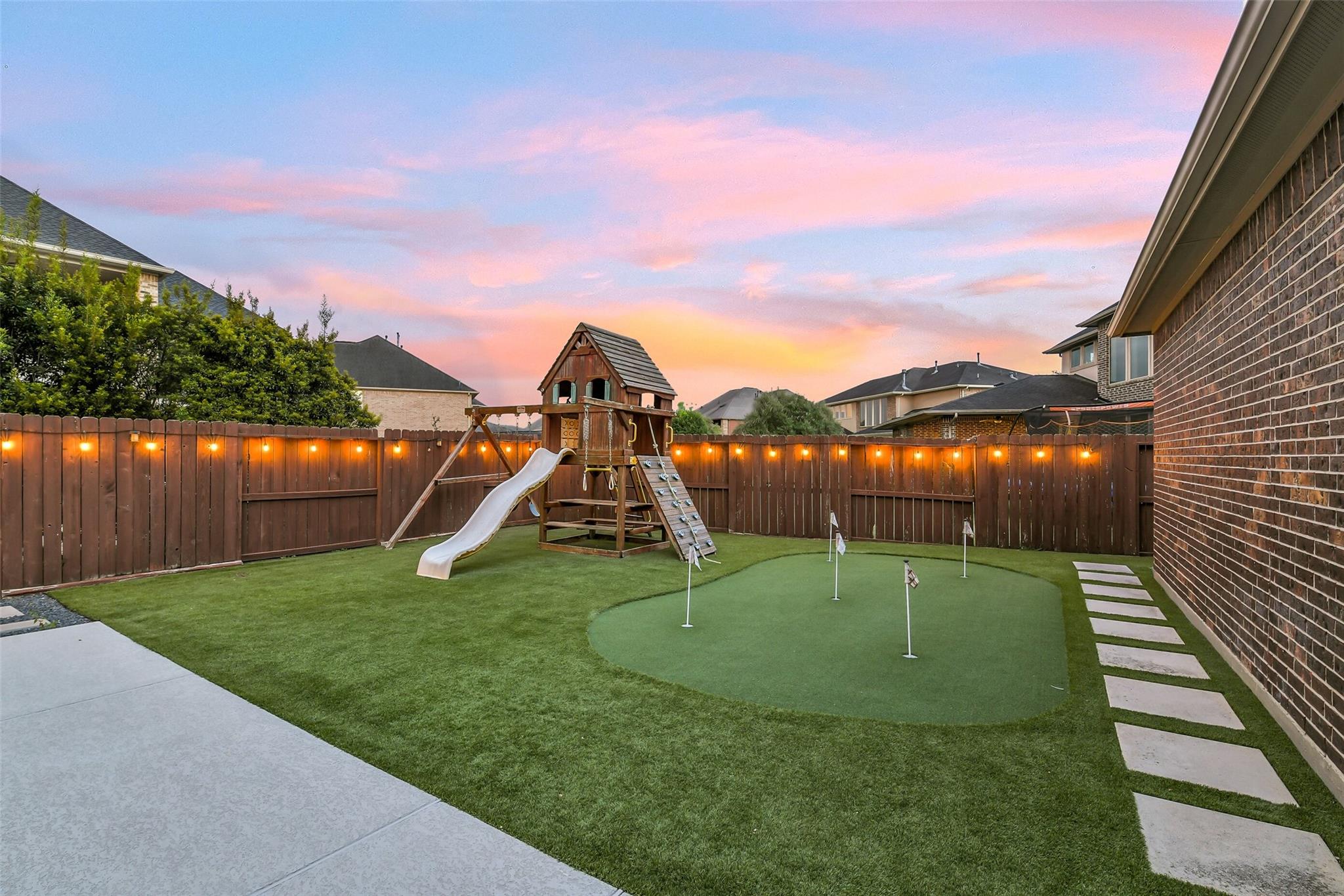 5410 Briarcliff Lane