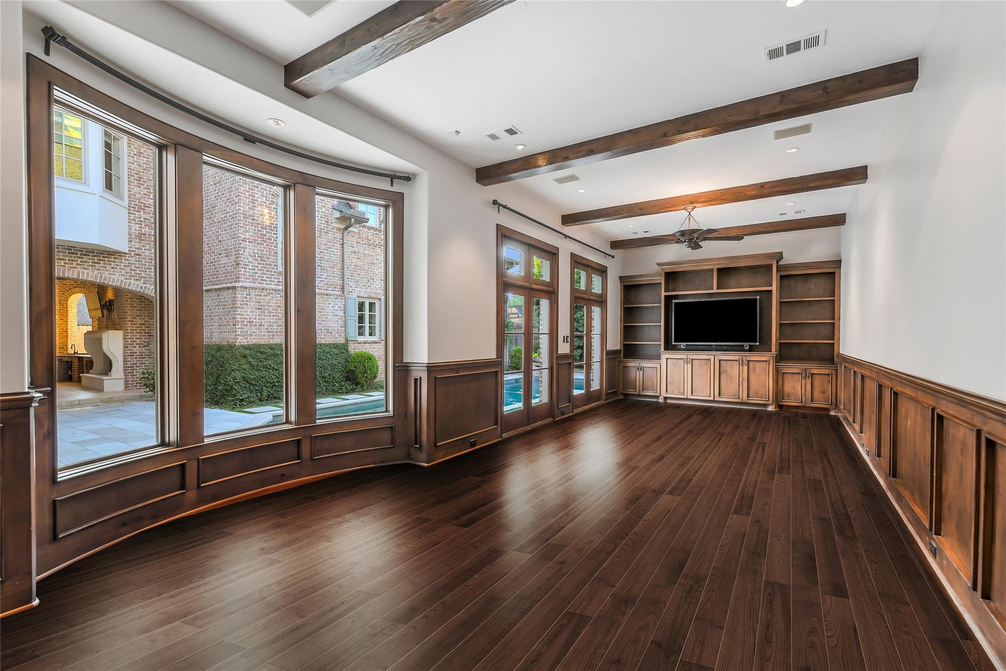 5626 Terwilliger Way