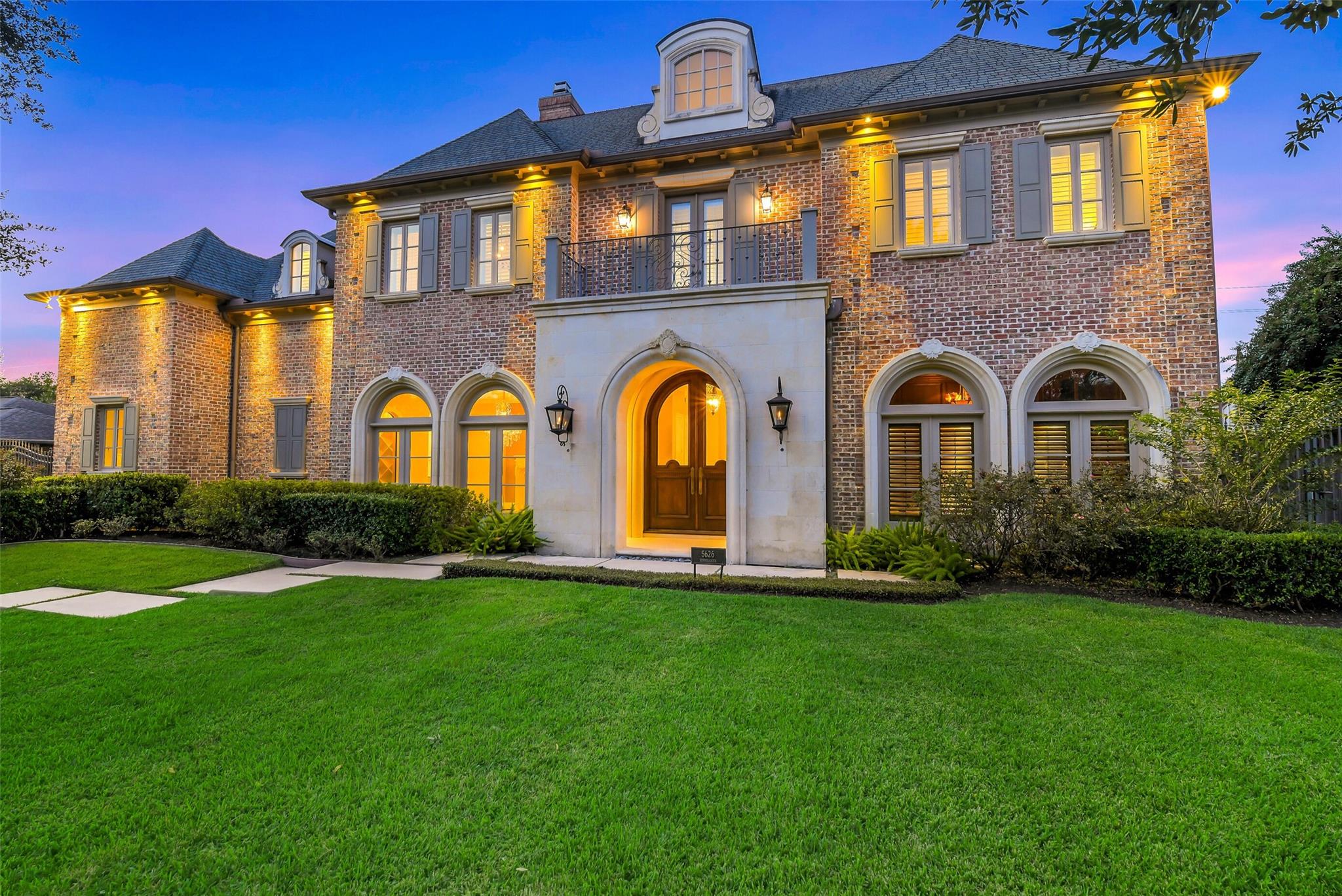 5626 Terwilliger Way
