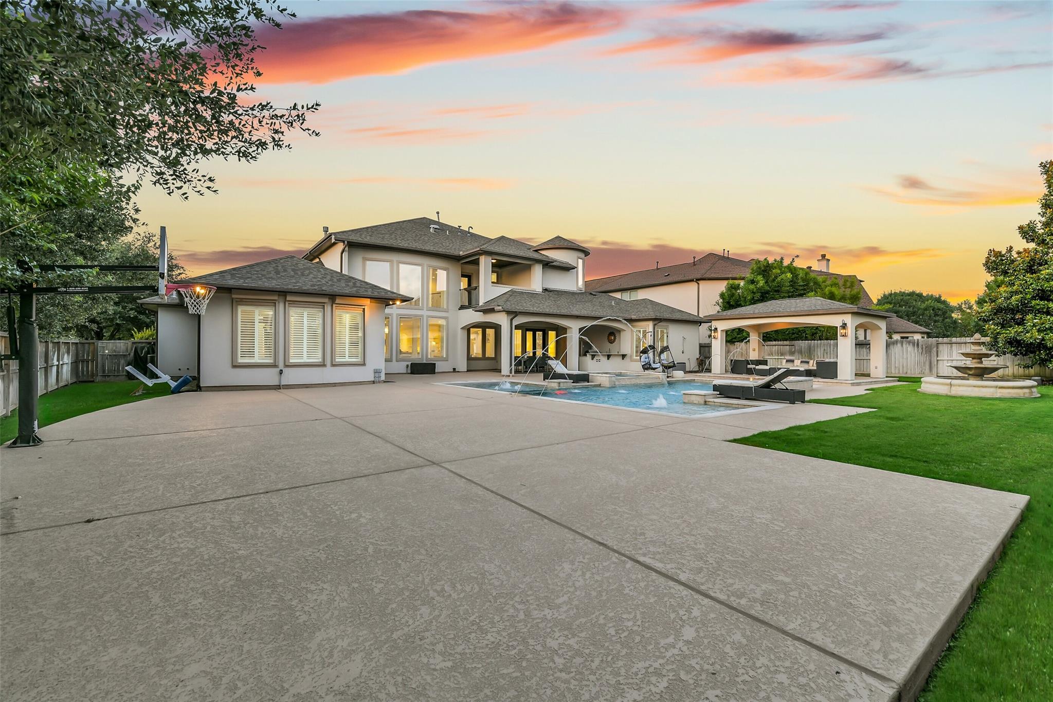 27711 Stonehurst Lane