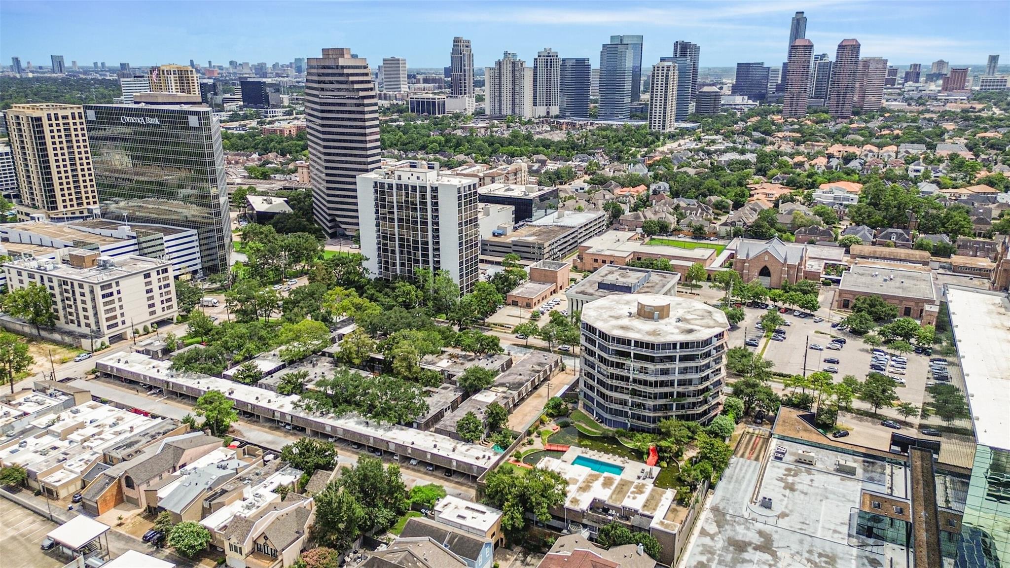 5050 Woodway Drive # 3M