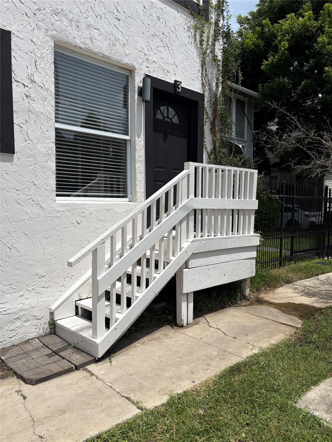 415 Fairview Avenue # 3