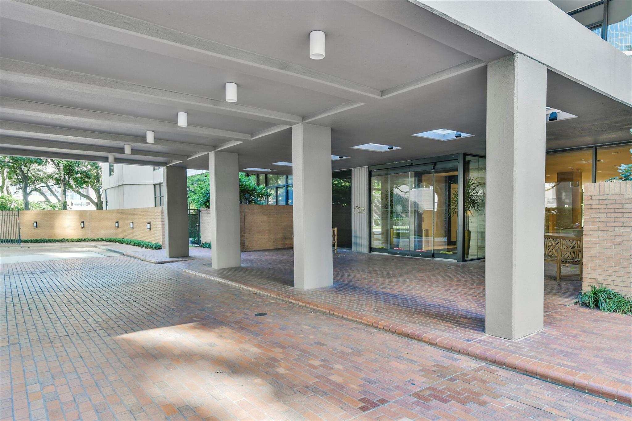 15 Greenway Plaza # 3B