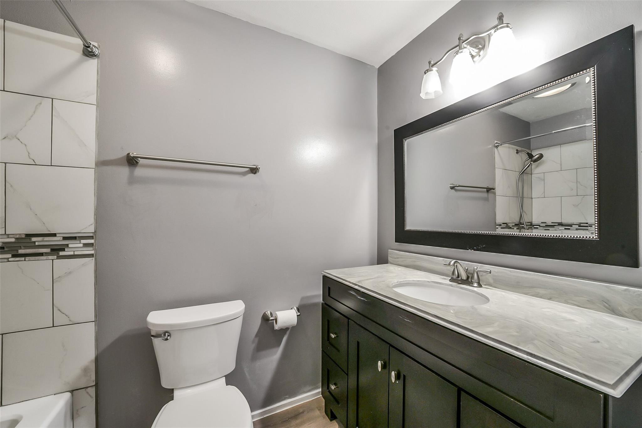 296 Litchfield Lane