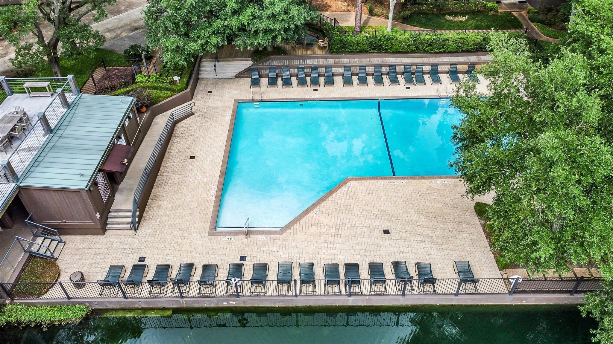 296 Litchfield Lane