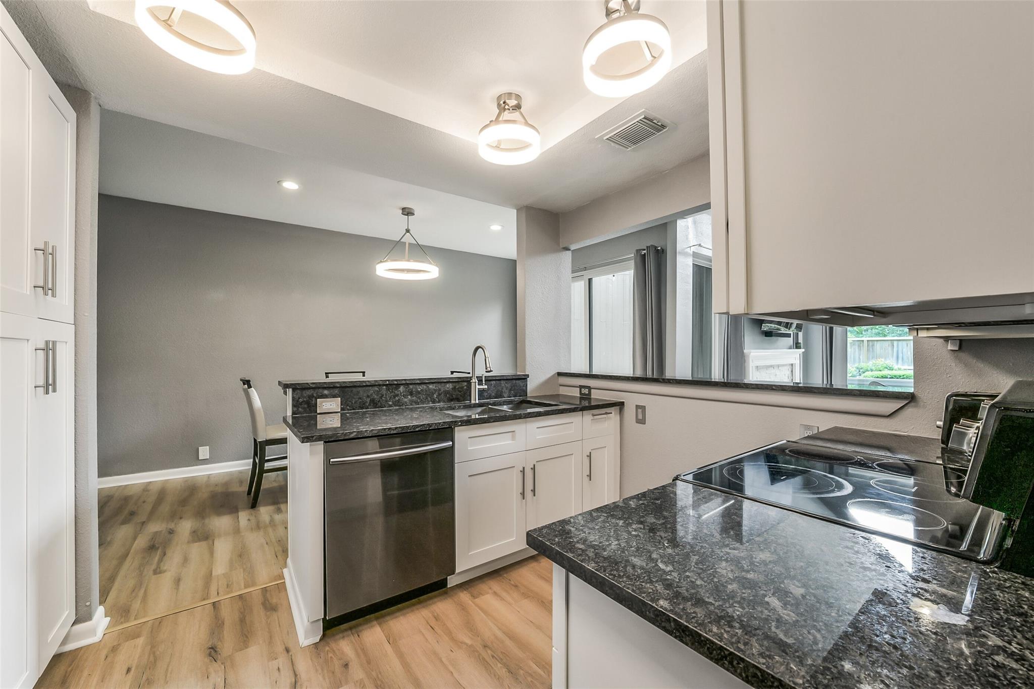 296 Litchfield Lane