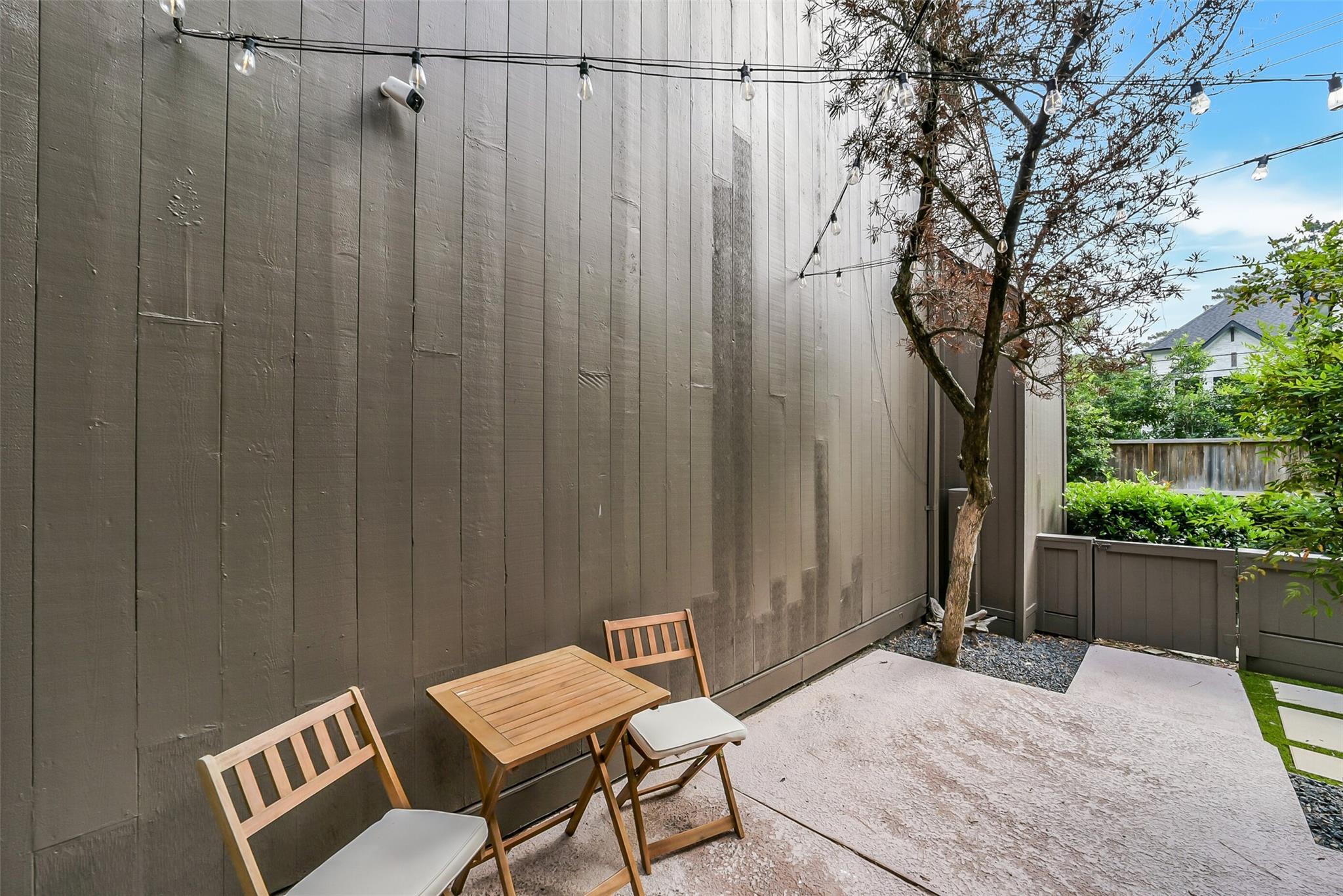 296 Litchfield Lane