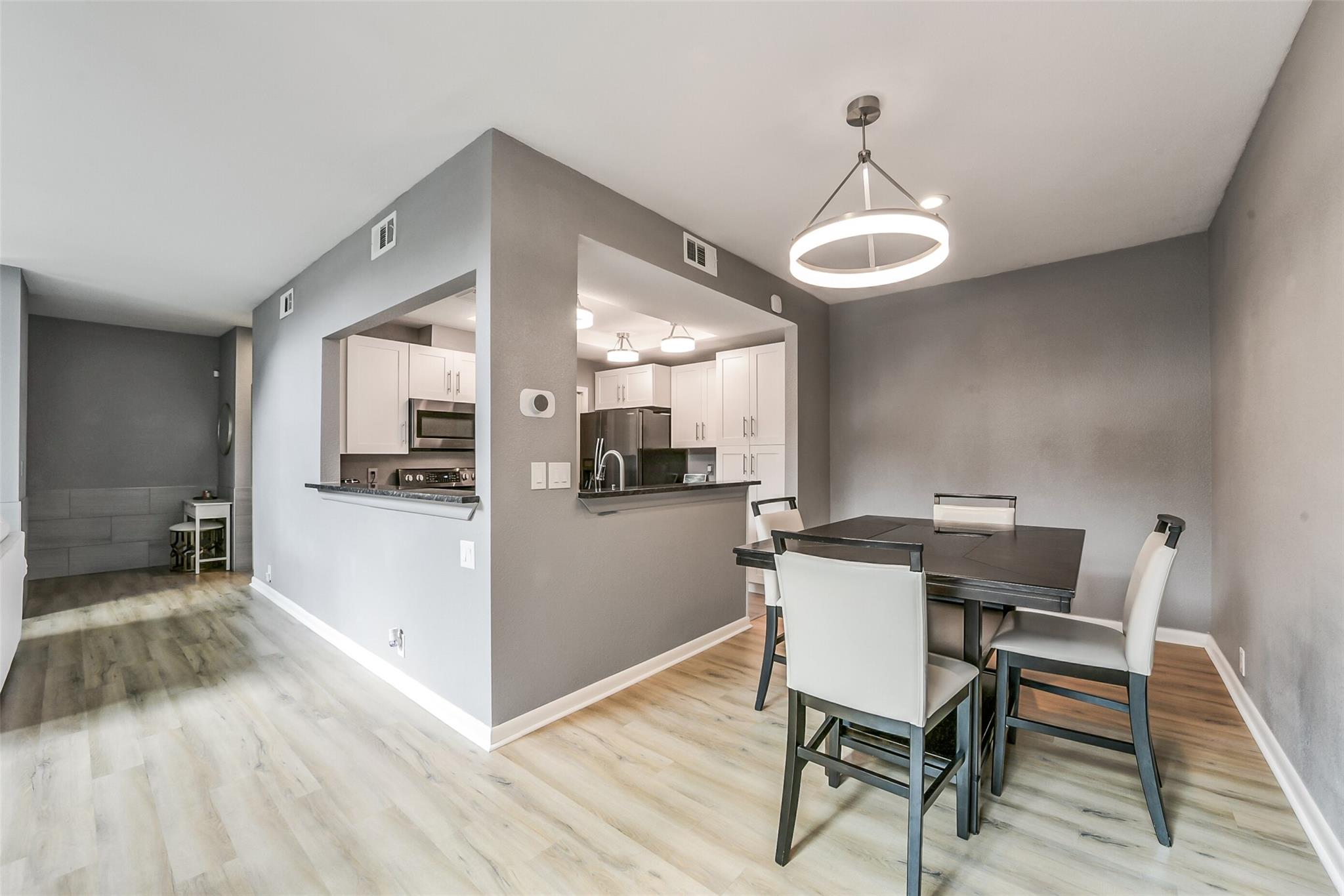 296 Litchfield Lane