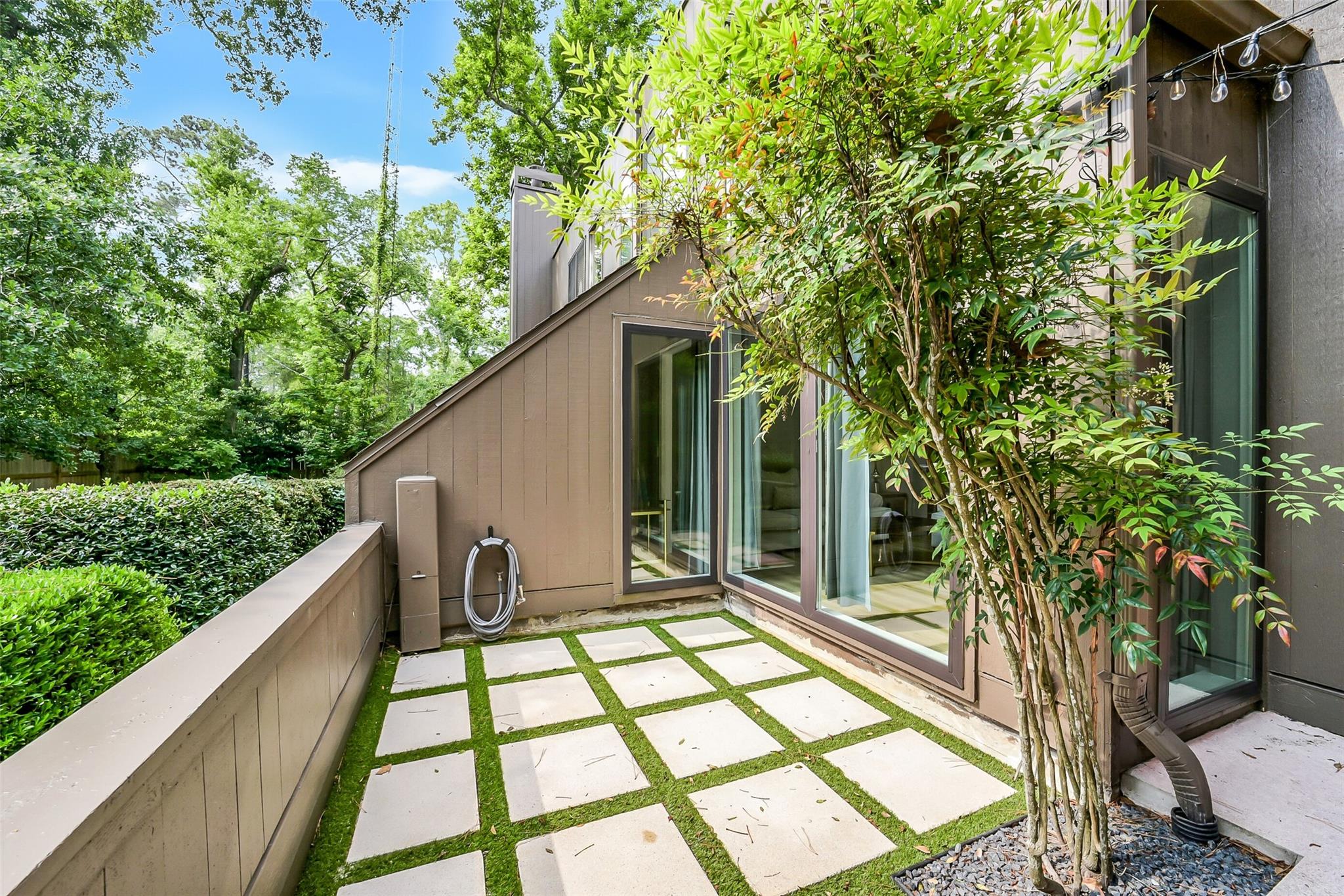 296 Litchfield Lane