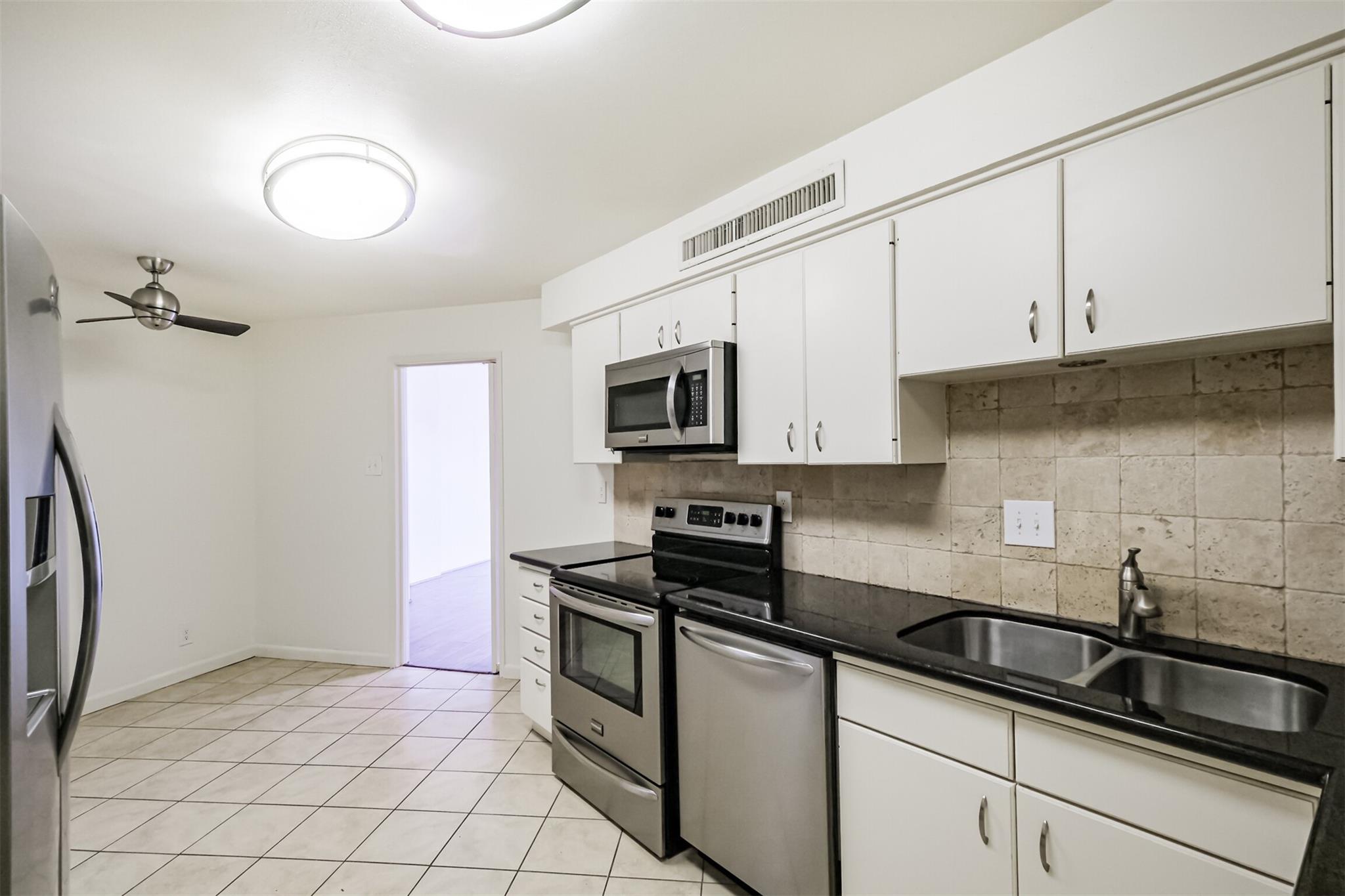 5050 Woodway Drive # 3M