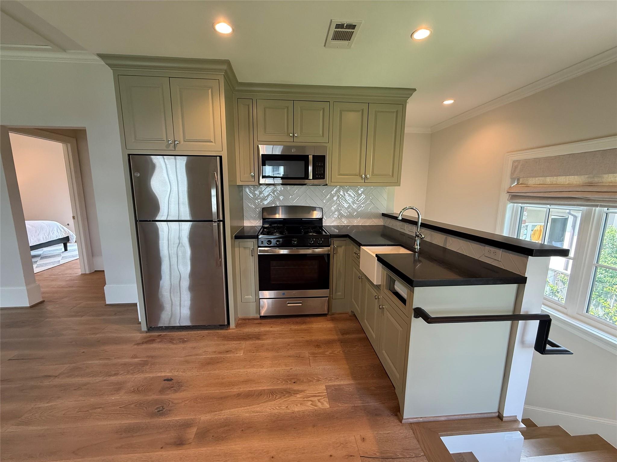 2506 Blue Bonnet Boulevard