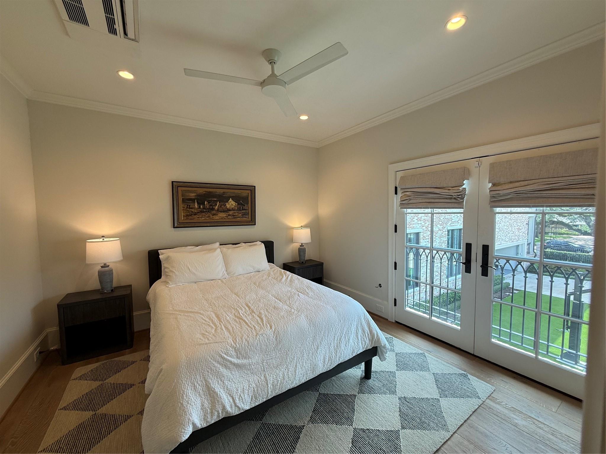 2506 Blue Bonnet Boulevard