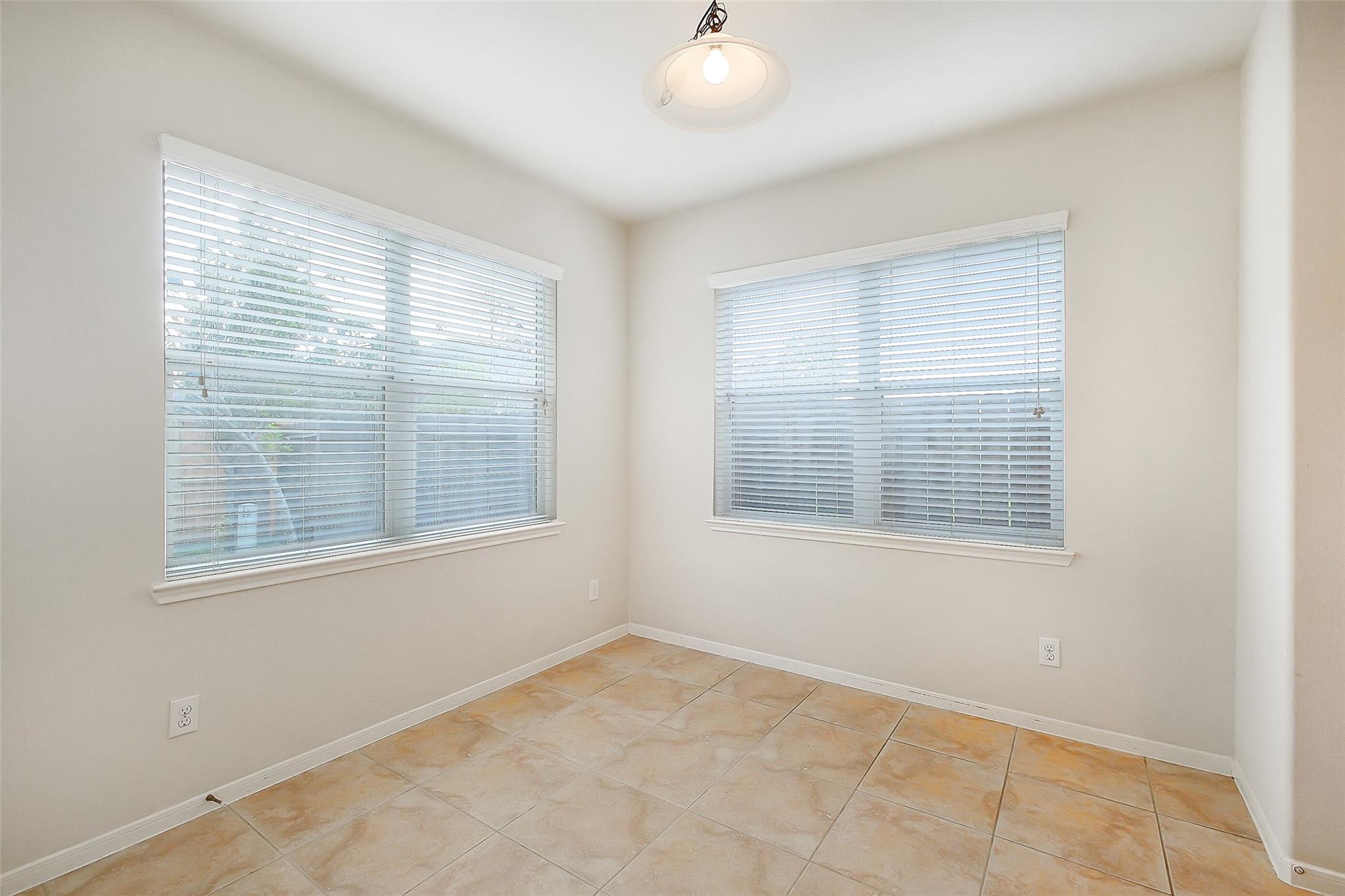 2802 Ridgeglen Lane